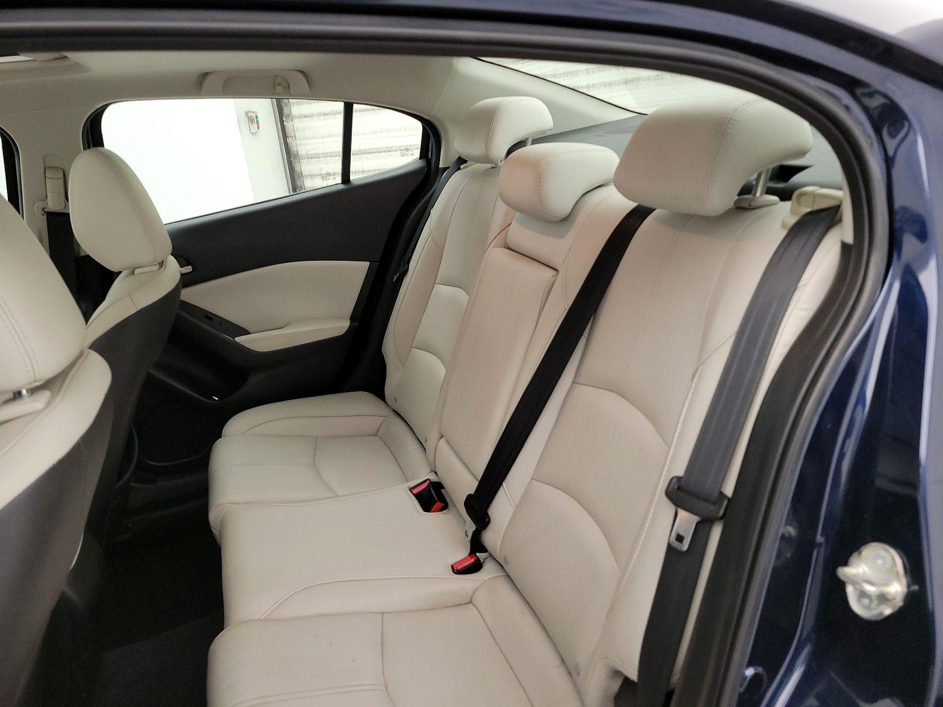 Thumbnail: 2018 Mazda Mazda3 - 20