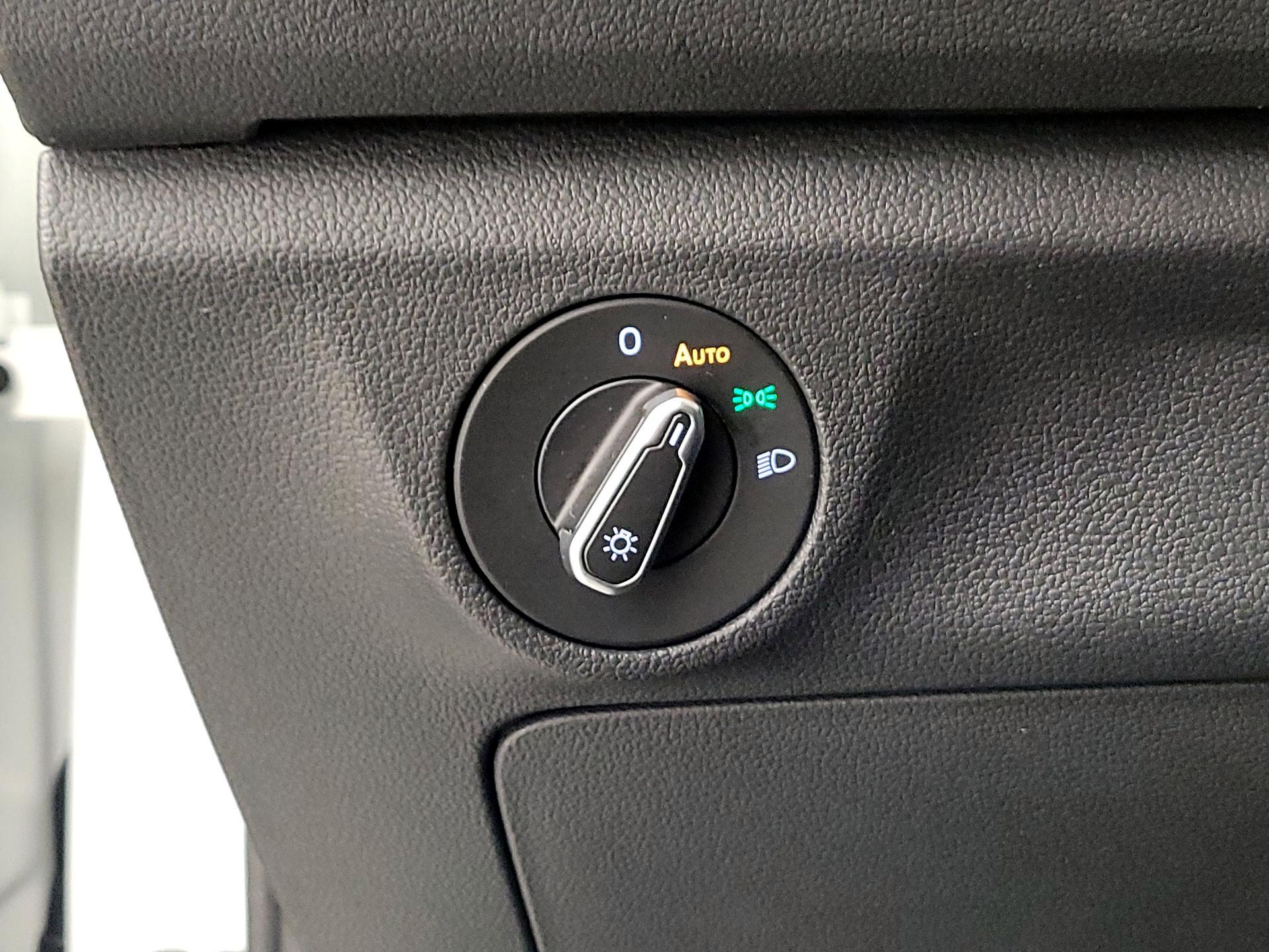 Thumbnail: 2021 Volkswagen Jetta - 13