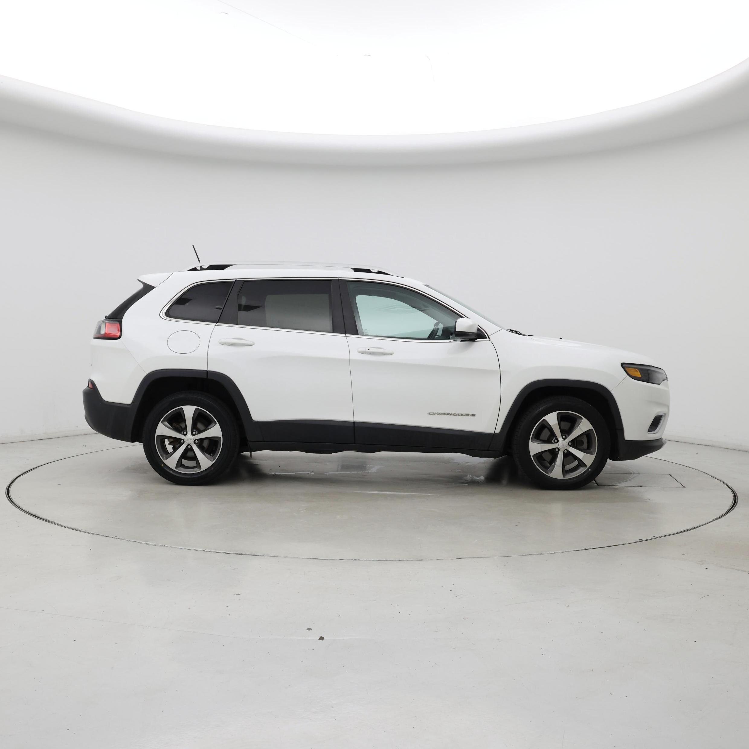 Thumbnail: 2020 Jeep Cherokee - 7