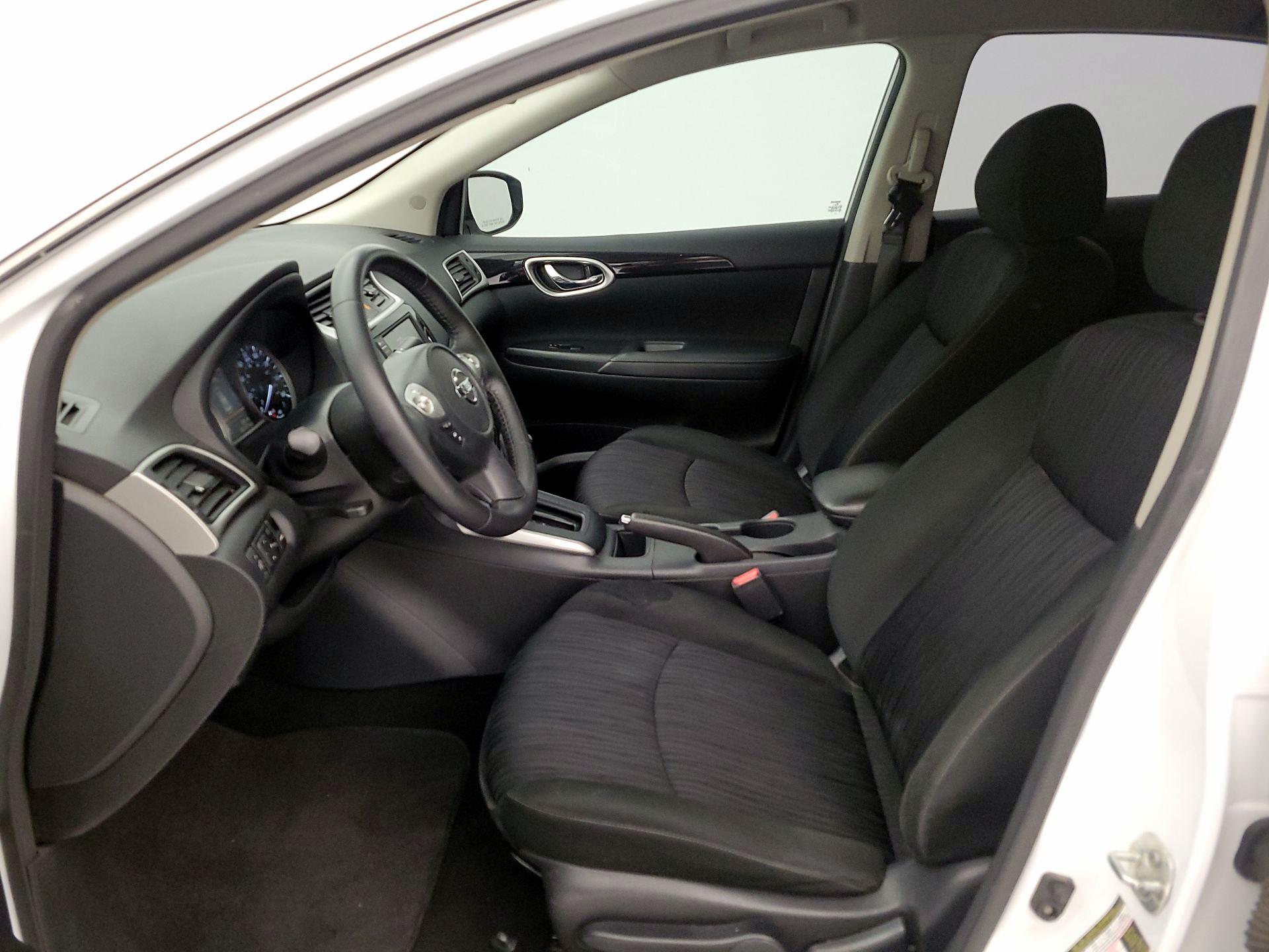 Thumbnail: 2019 Nissan Sentra - 11