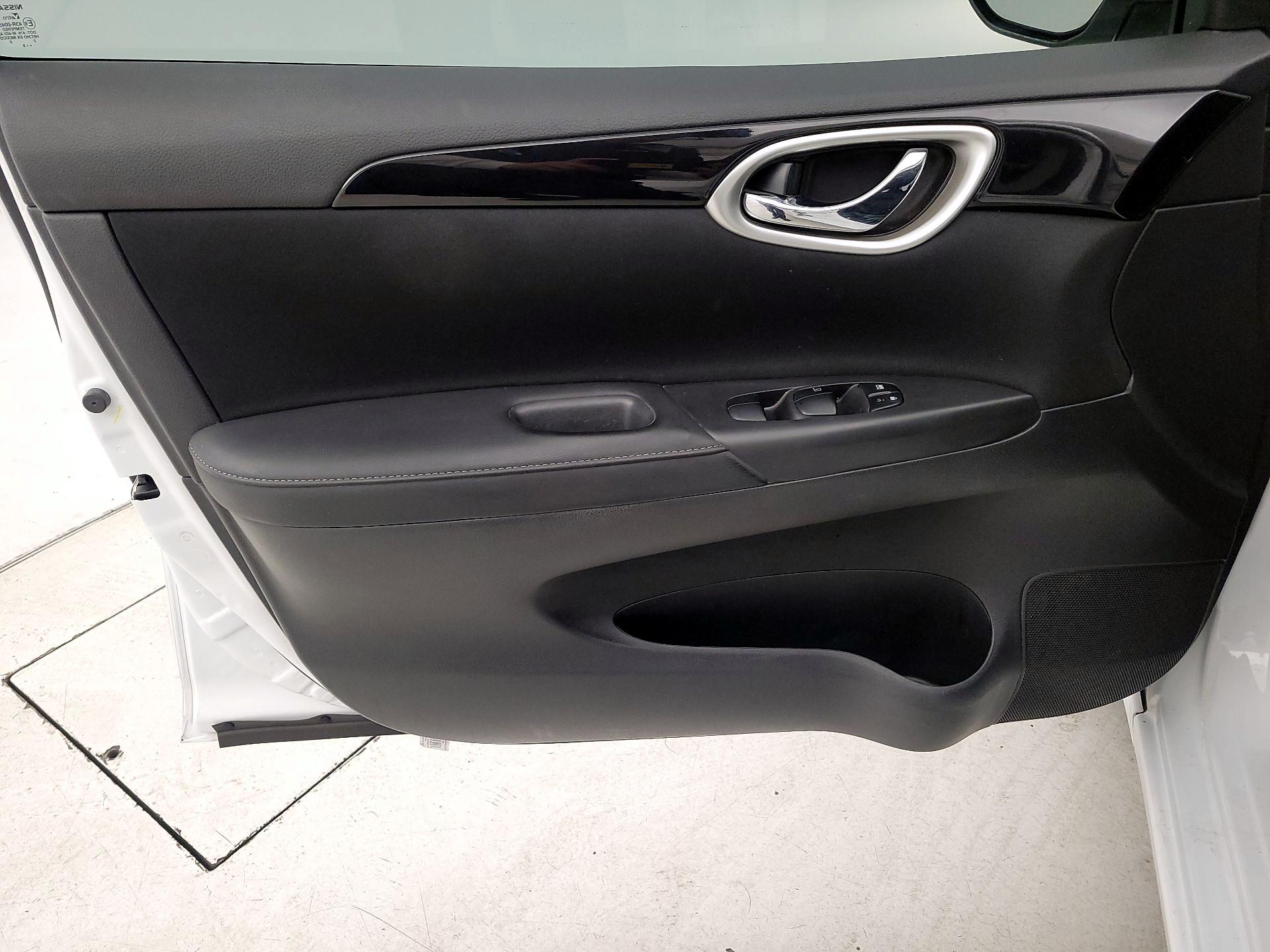 Thumbnail: 2019 Nissan Sentra - 12