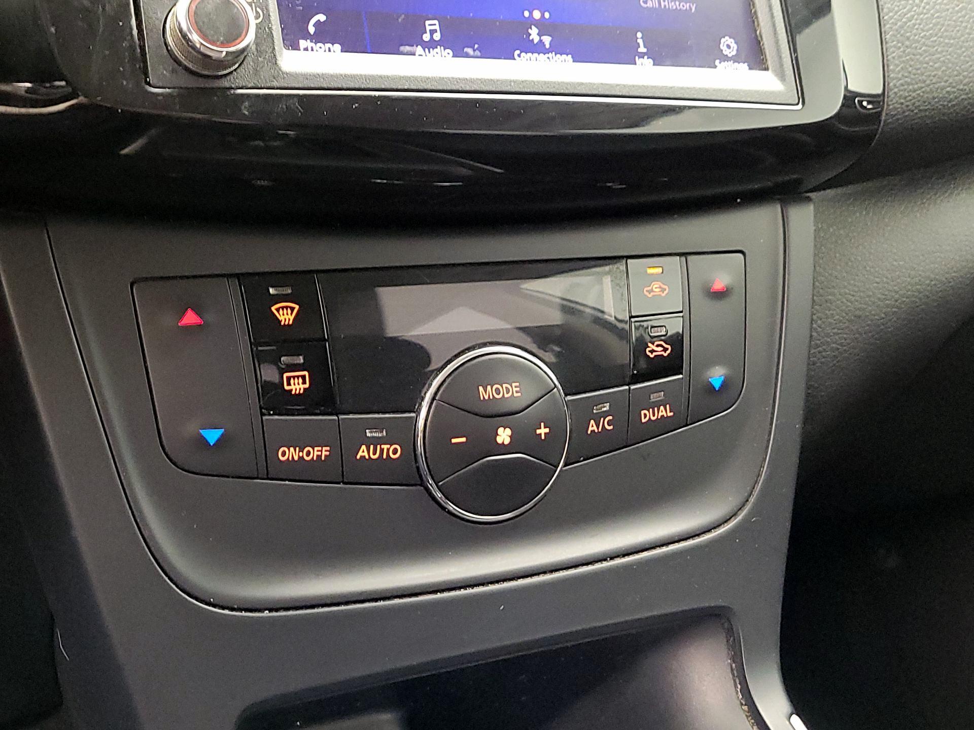 Thumbnail: 2019 Nissan Sentra - 16