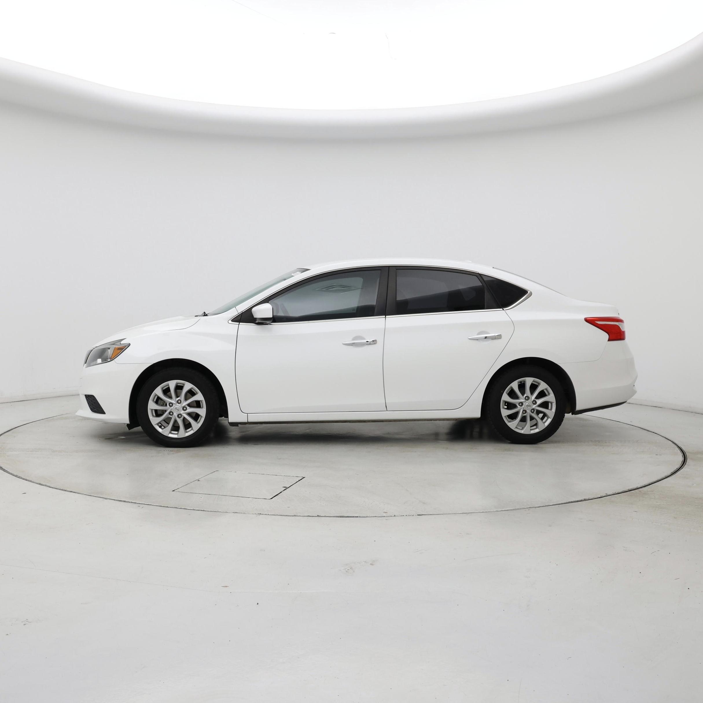 Thumbnail: 2019 Nissan Sentra - 3