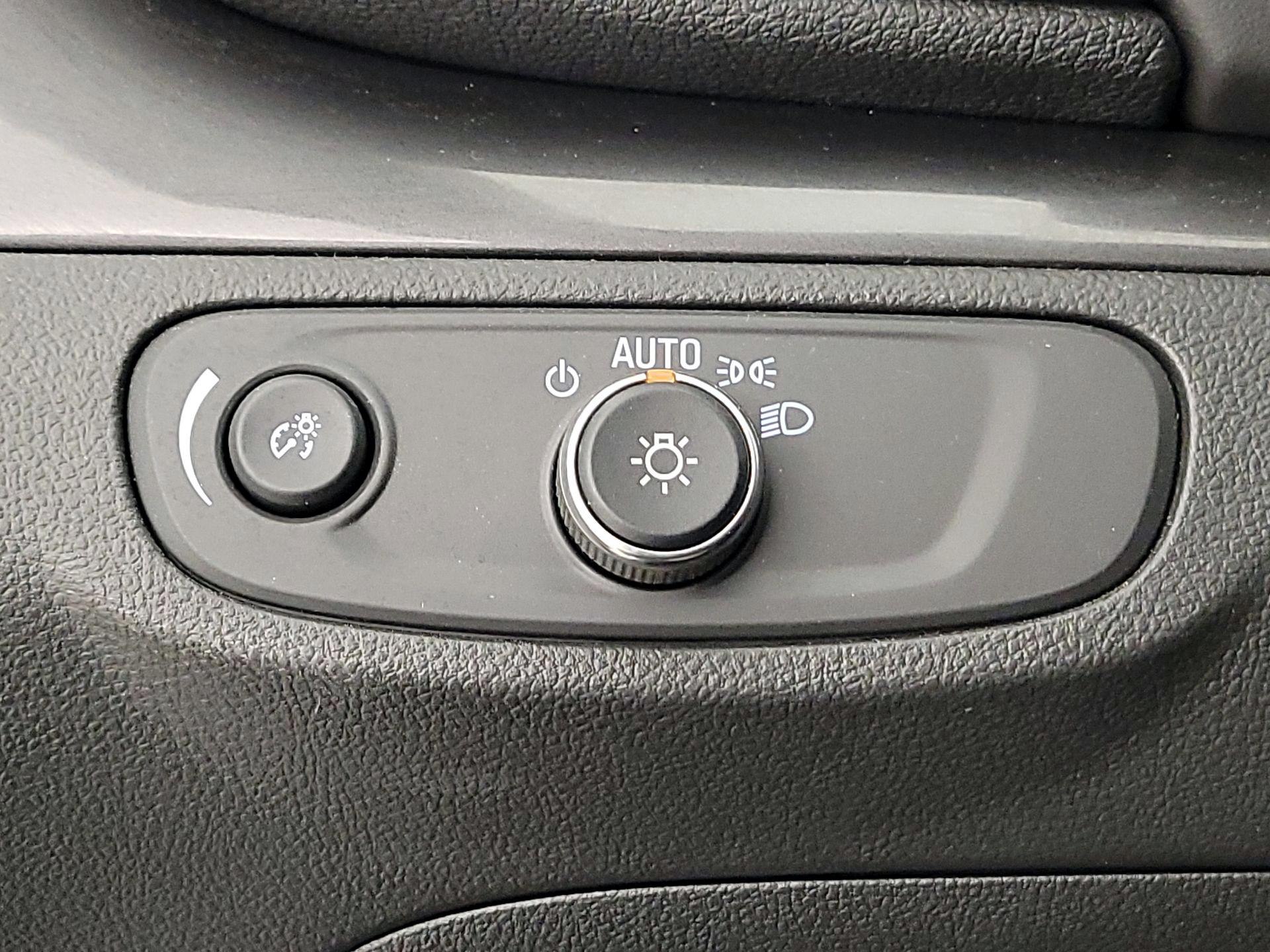 Thumbnail: 2021 Buick Encore - 13