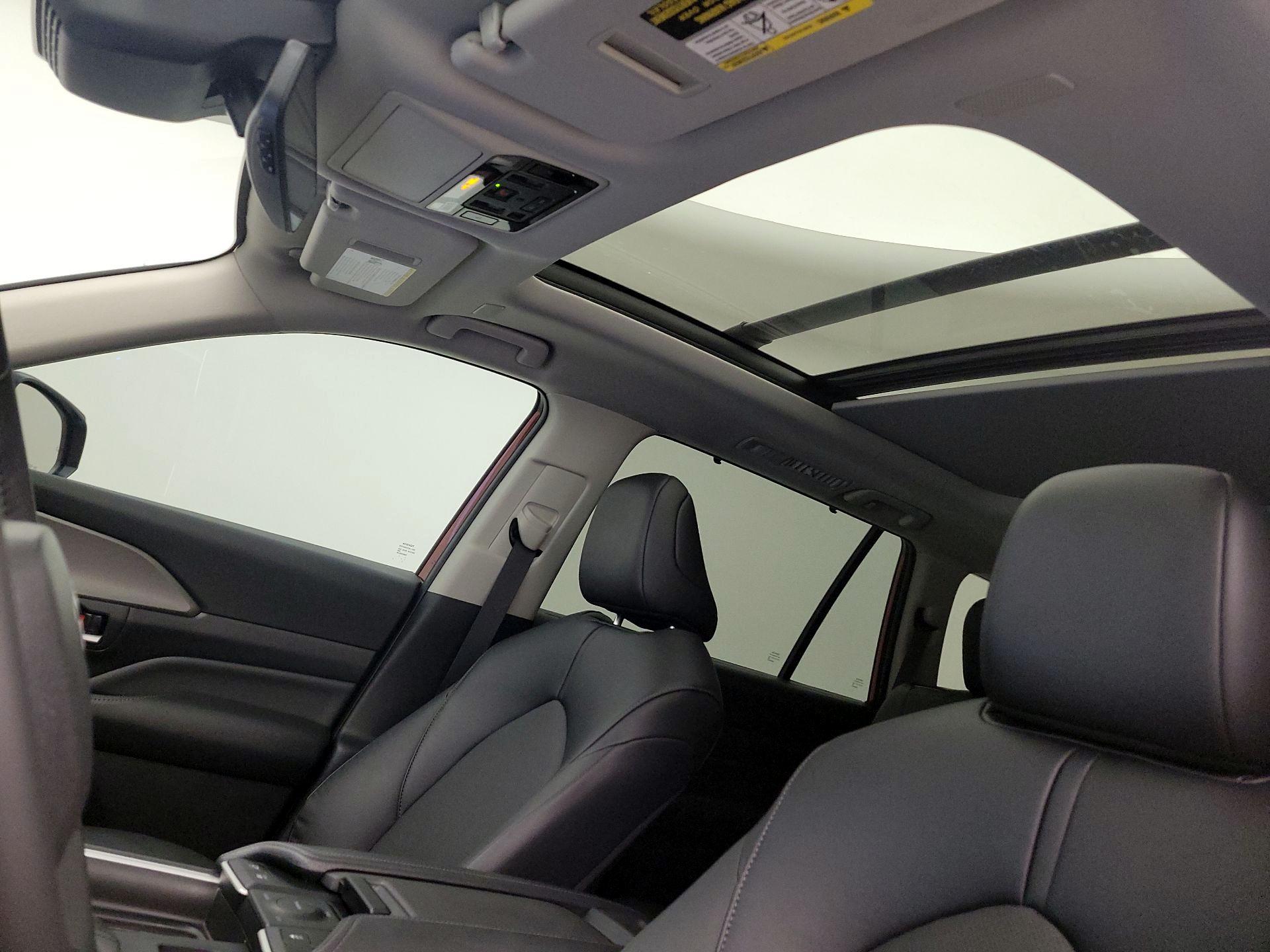 Thumbnail: 2025 Toyota Highlander - 19