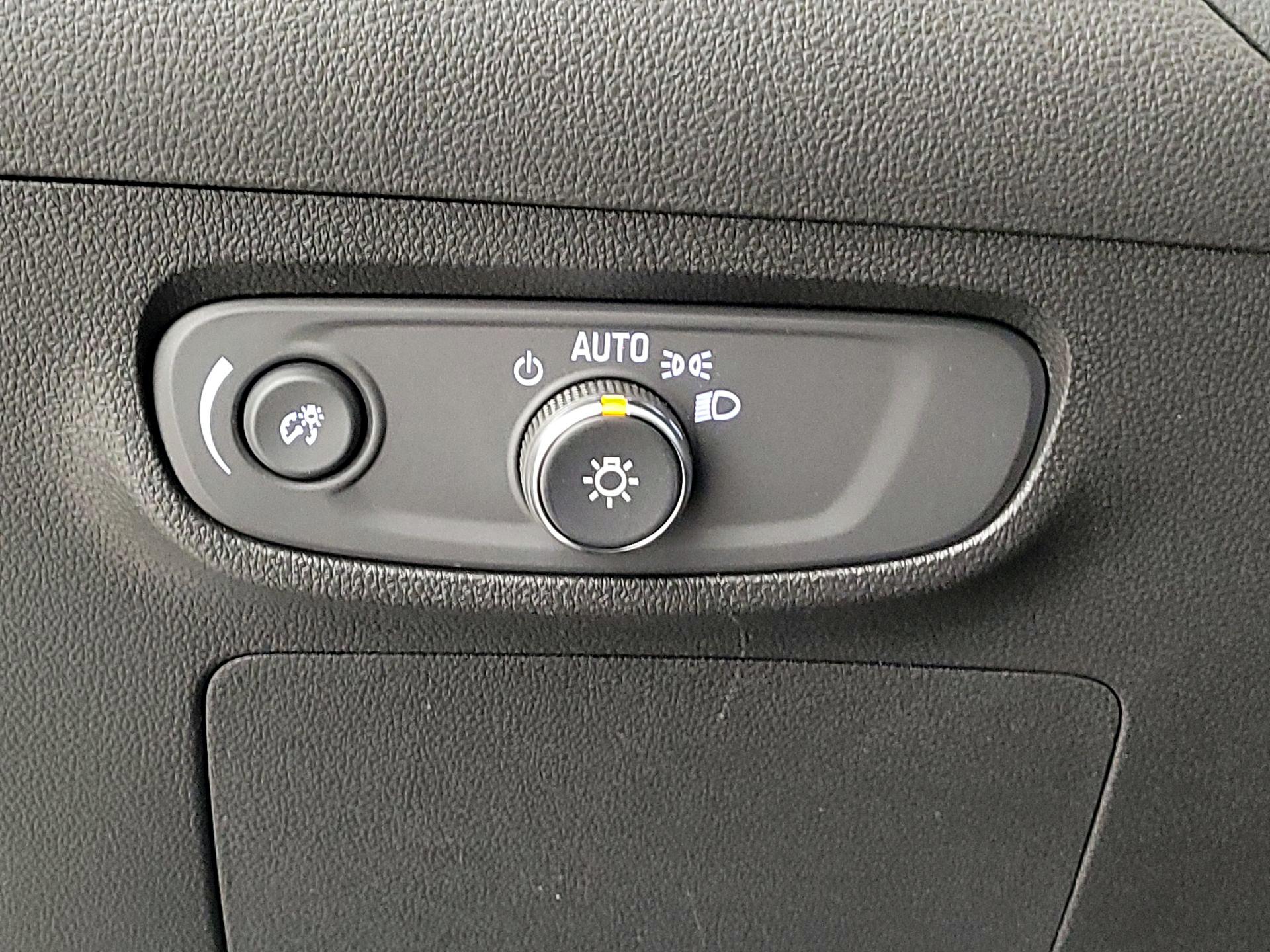 Thumbnail: 2025 Buick Encore GX - 13