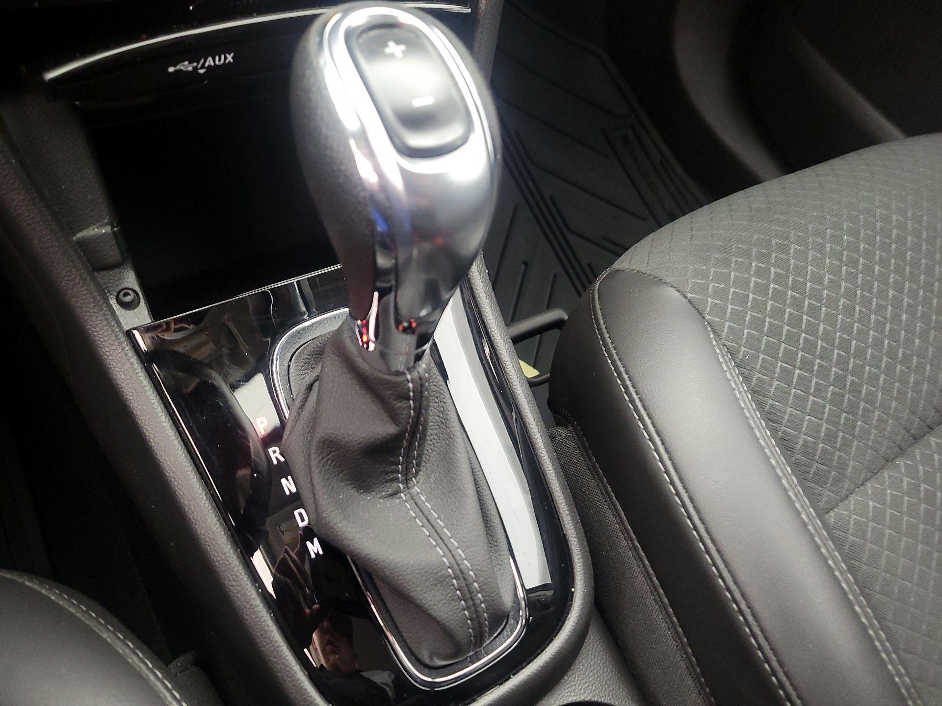 Thumbnail: 2022 Buick Encore - 17