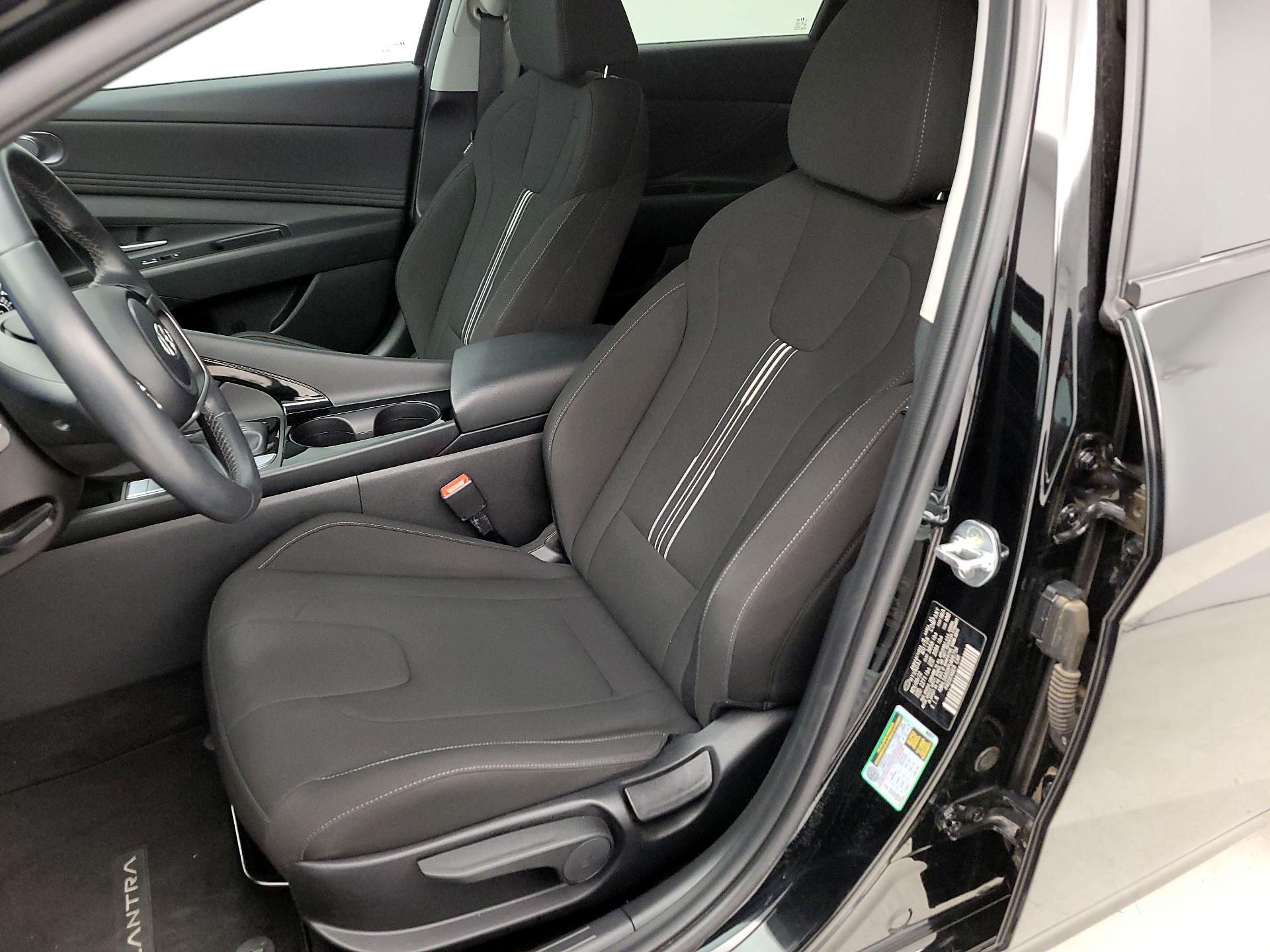 Thumbnail: 2023 Hyundai Elantra - 11