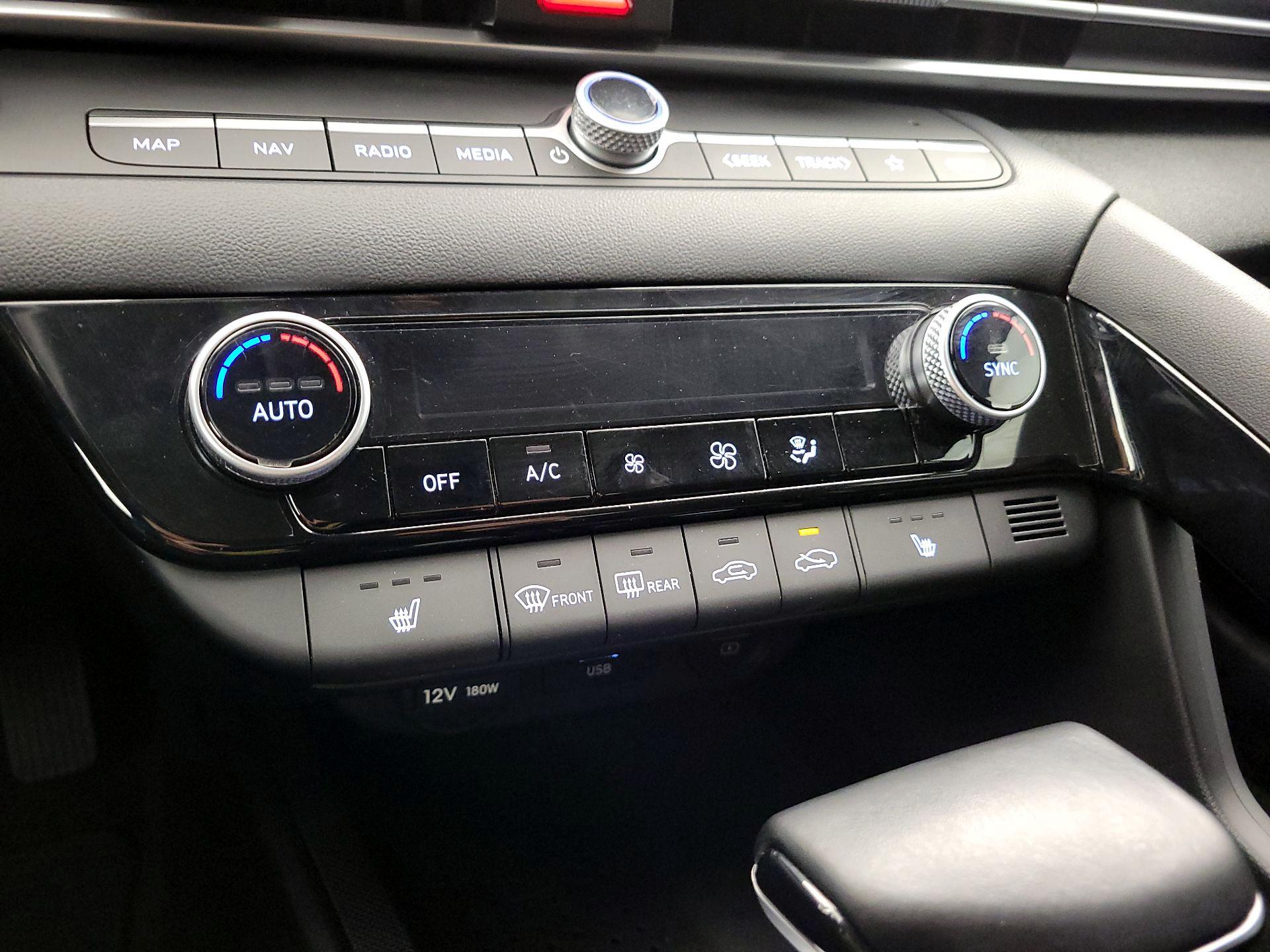 Thumbnail: 2023 Hyundai Elantra - 17