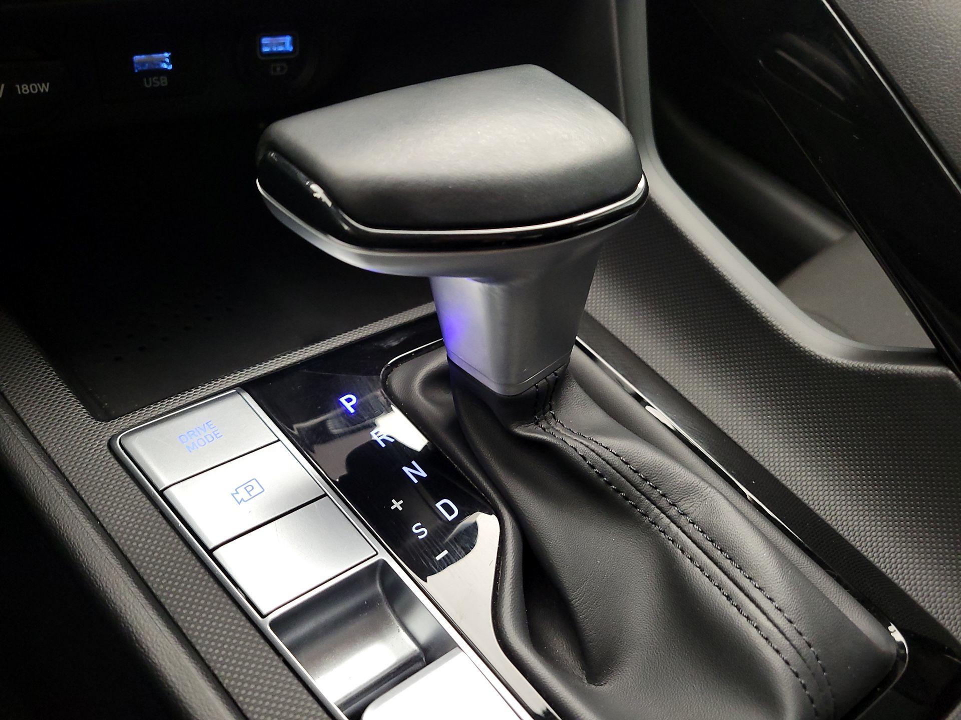 Thumbnail: 2023 Hyundai Elantra - 18