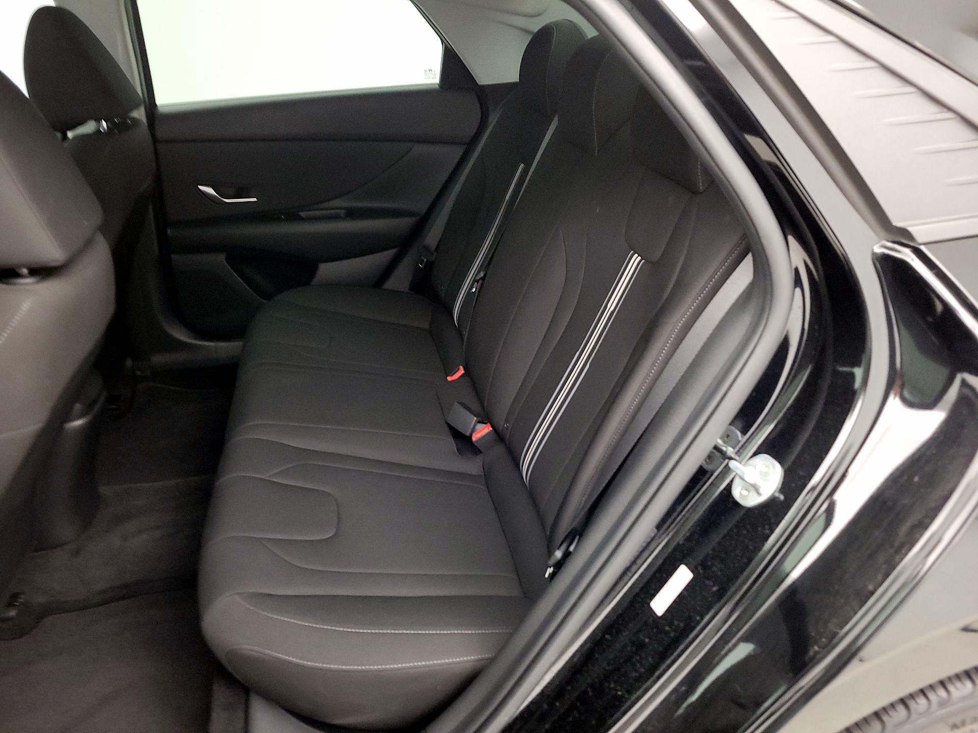 Thumbnail: 2023 Hyundai Elantra - 20