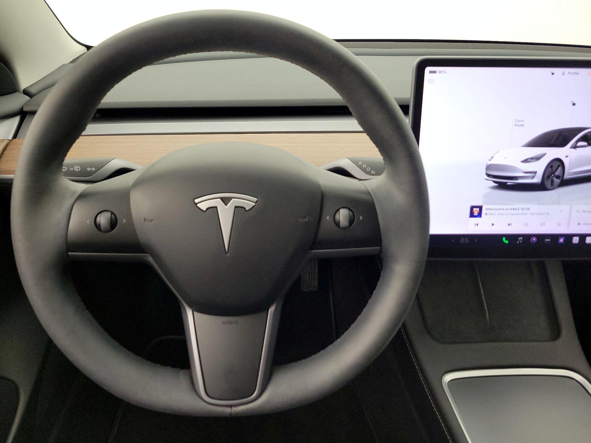 Thumbnail: 2023 Tesla Model 3 - 10