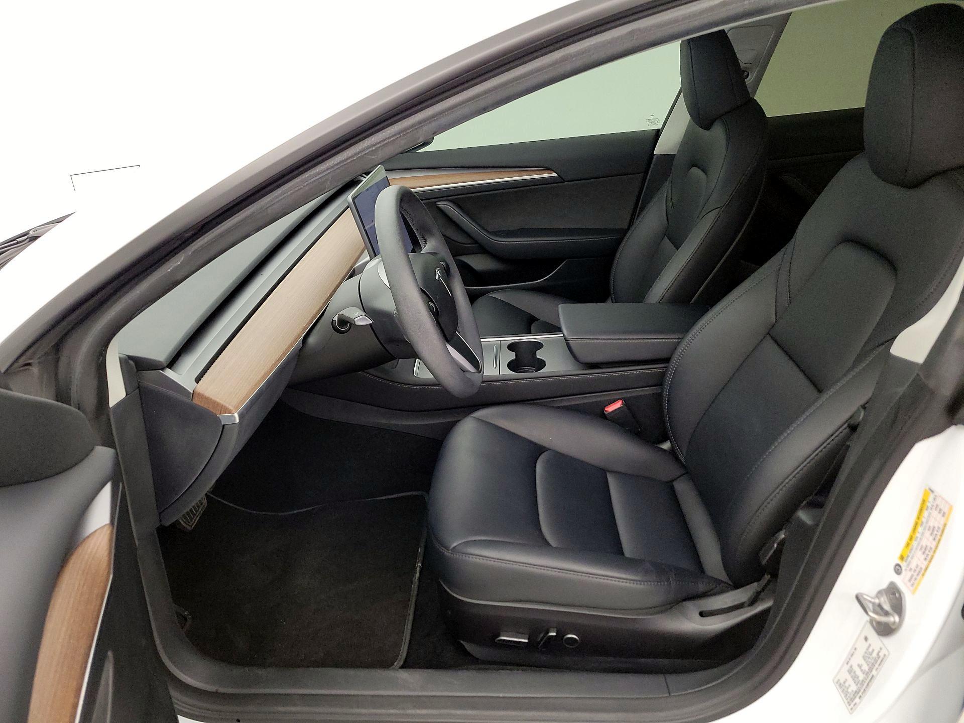 Thumbnail: 2023 Tesla Model 3 - 11