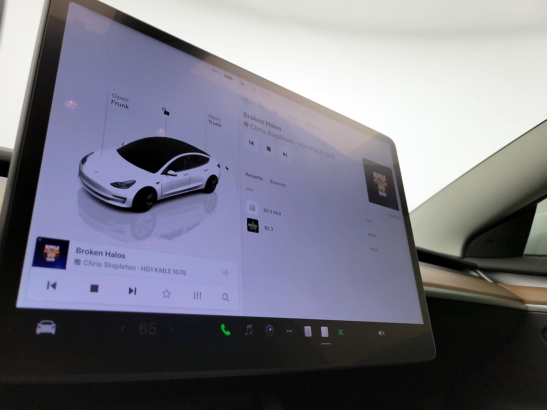 Thumbnail: 2023 Tesla Model 3 - 15