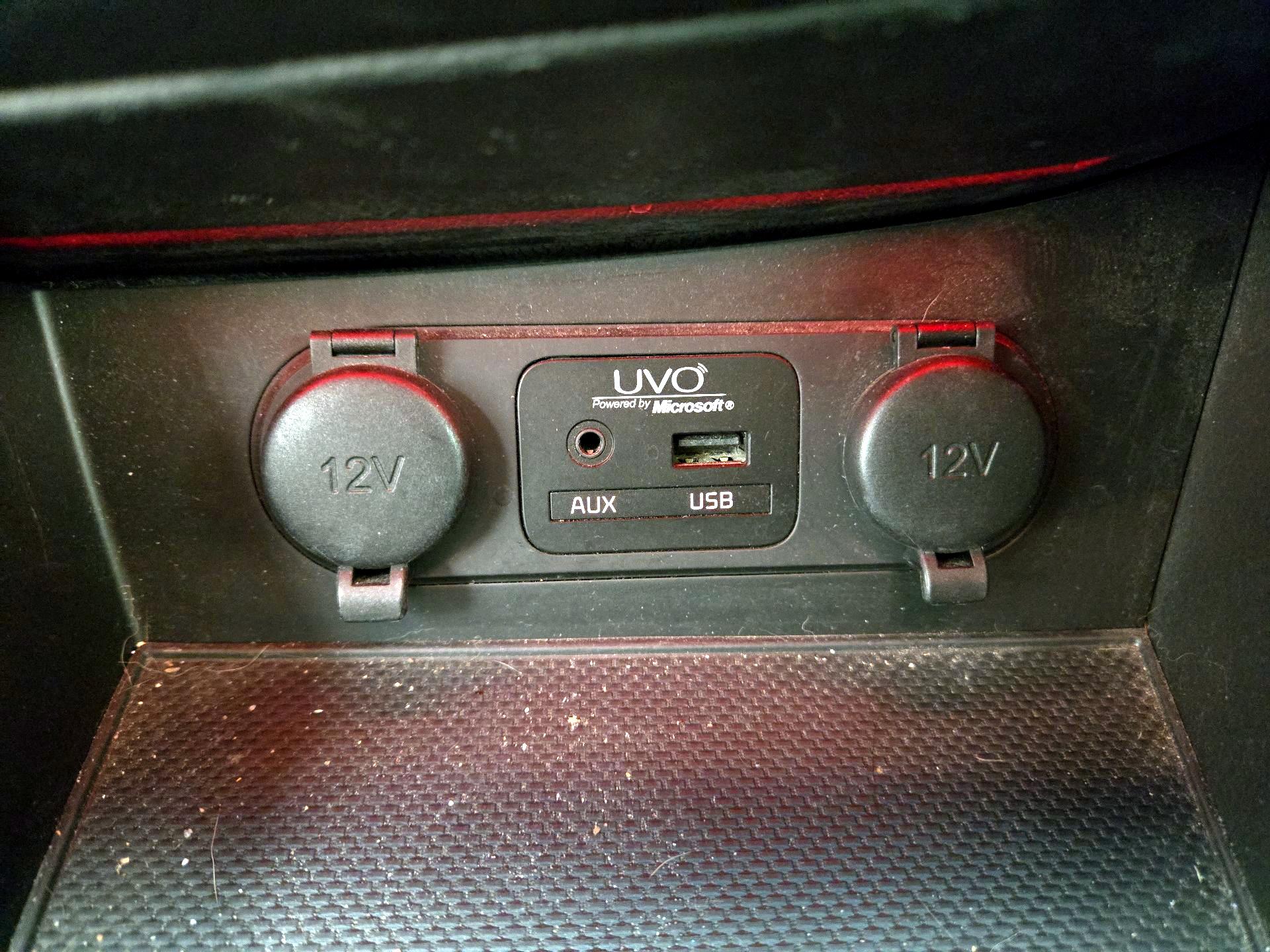 Thumbnail: 2015 Kia Optima - 18