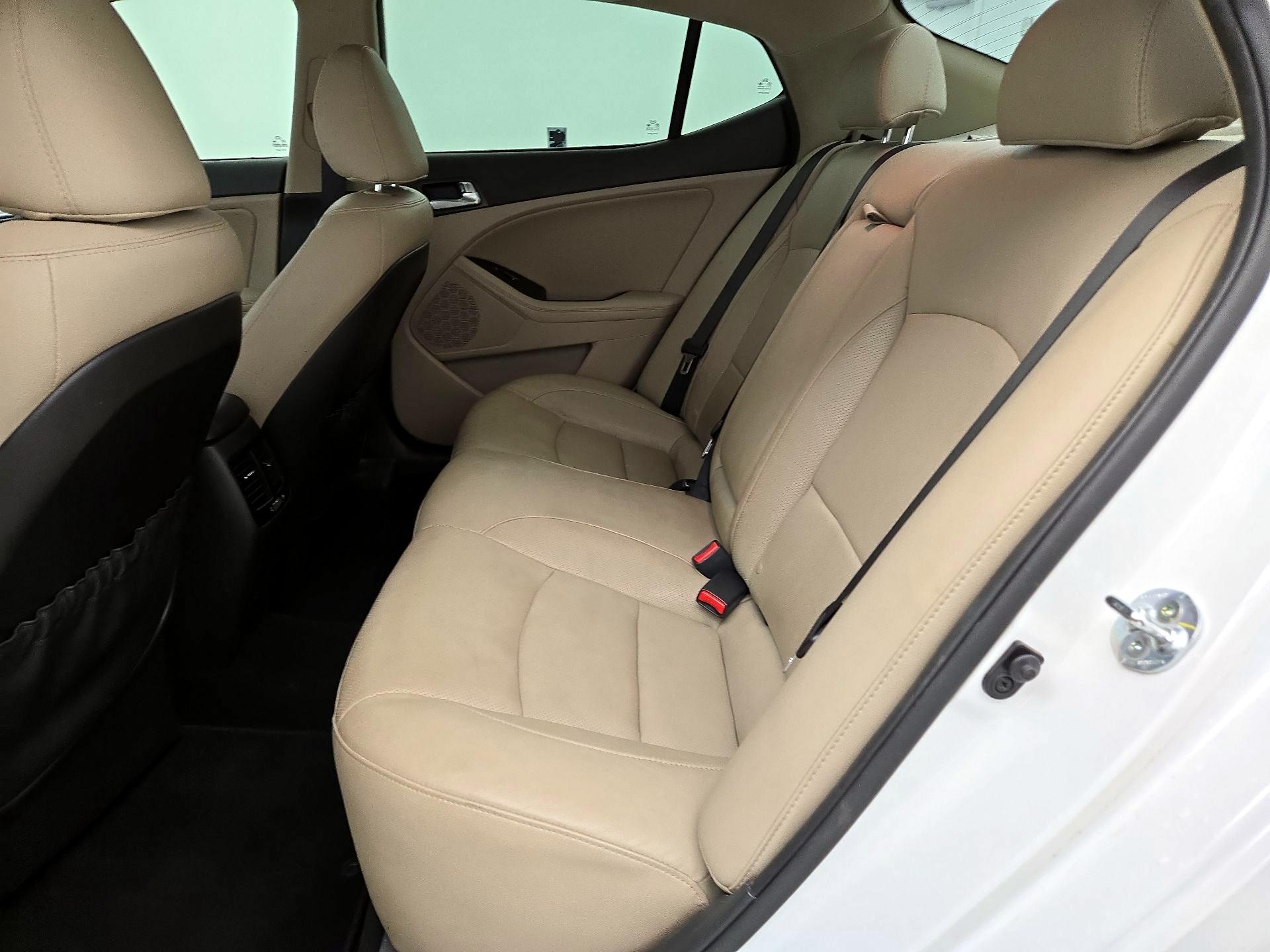 Thumbnail: 2015 Kia Optima - 20