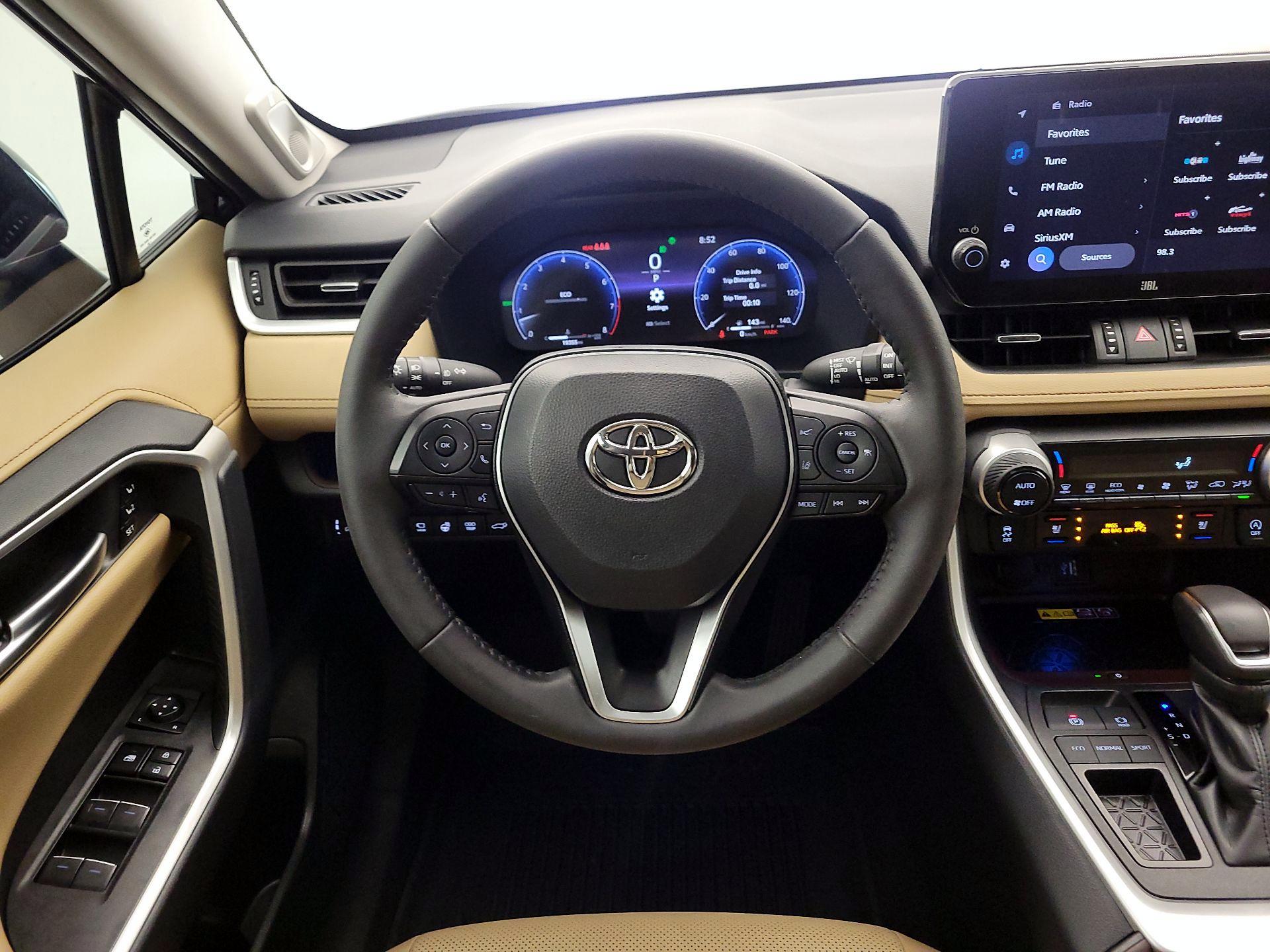 Thumbnail: 2025 Toyota RAV4 - 10