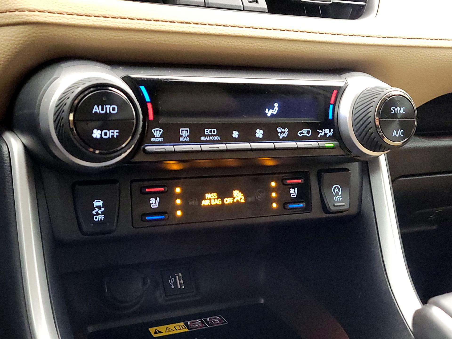 Thumbnail: 2025 Toyota RAV4 - 16