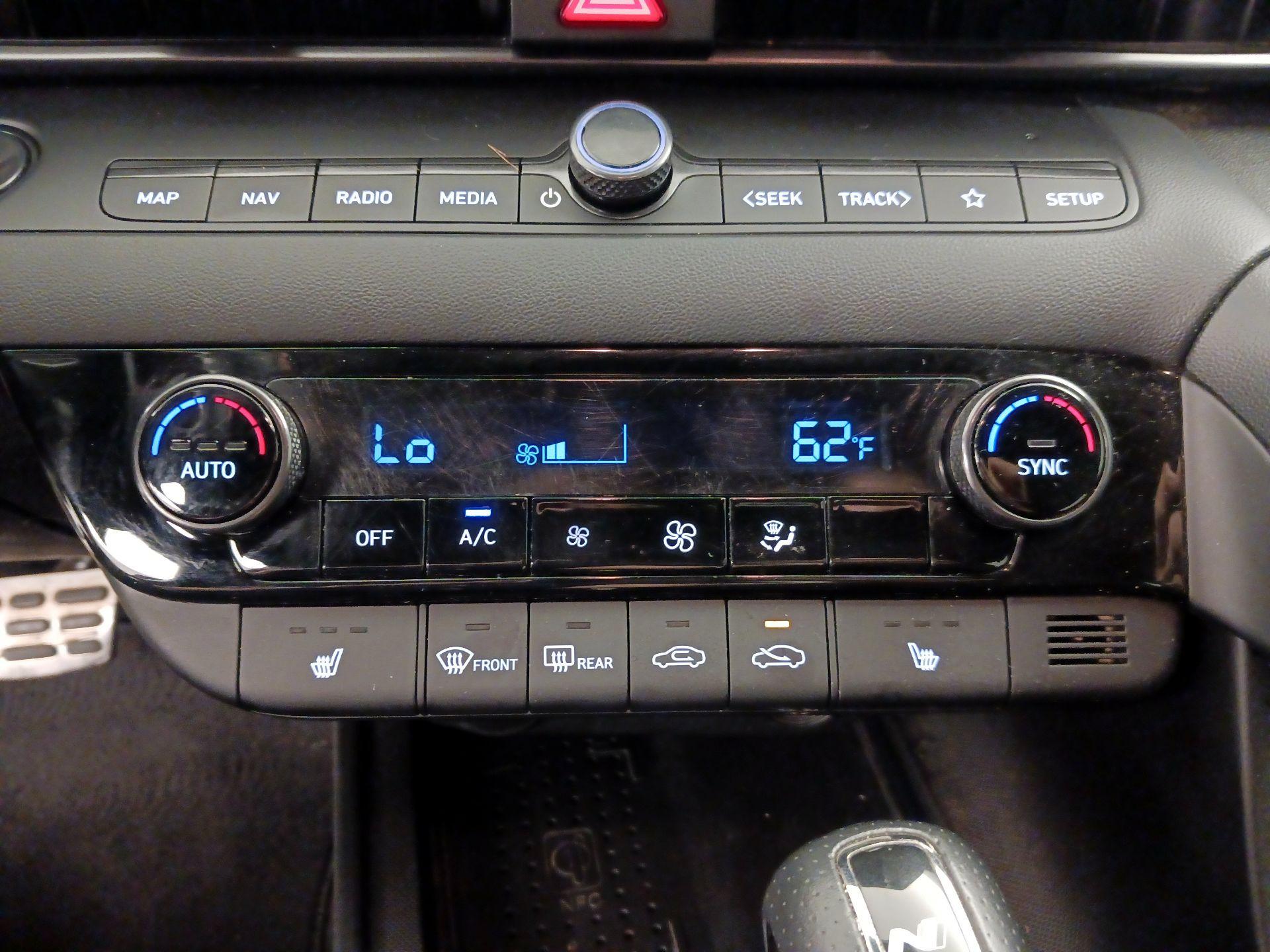 Thumbnail: 2023 Hyundai Elantra - 17