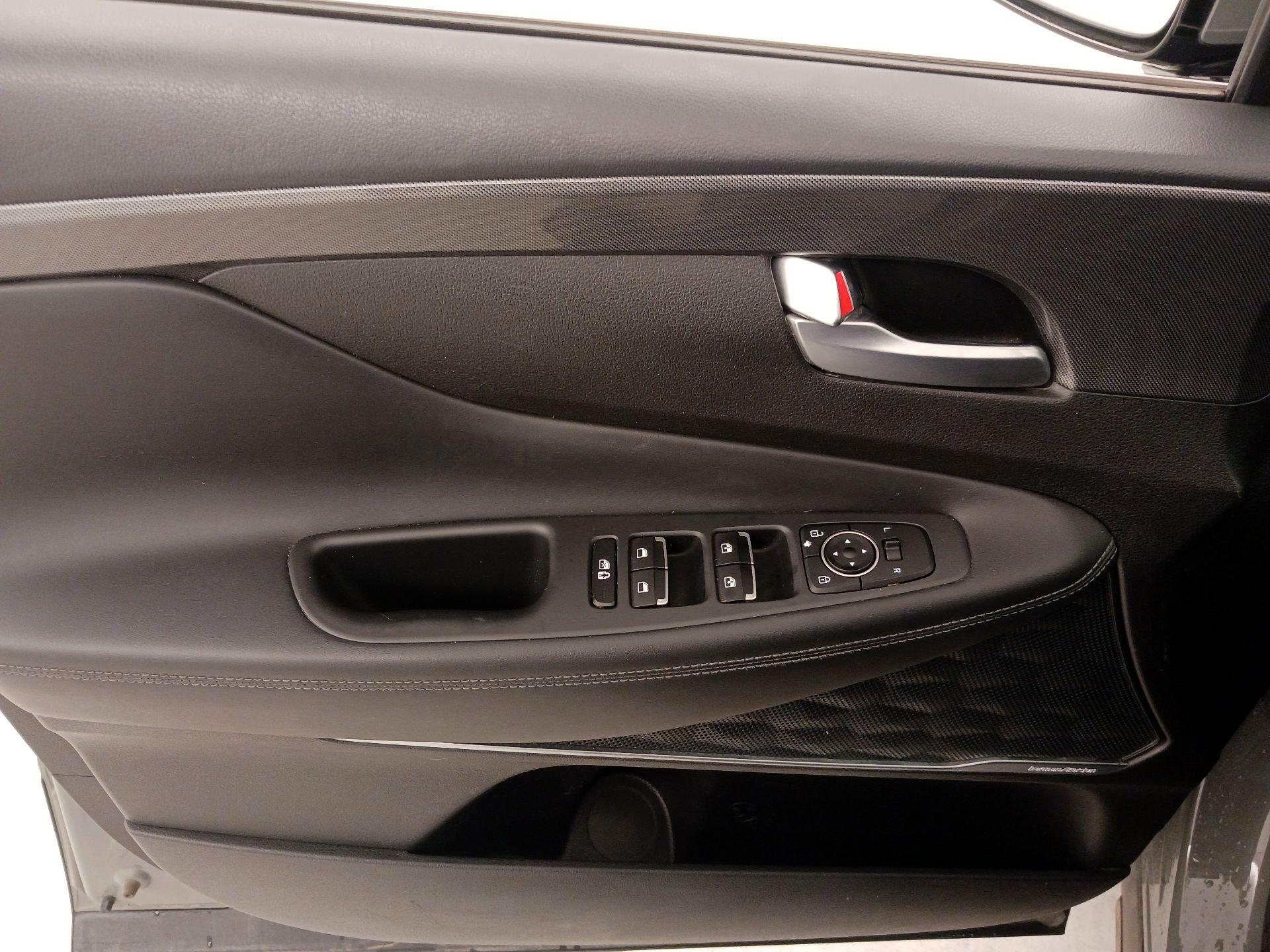 Thumbnail: 2022 Hyundai Santa Fe - 12