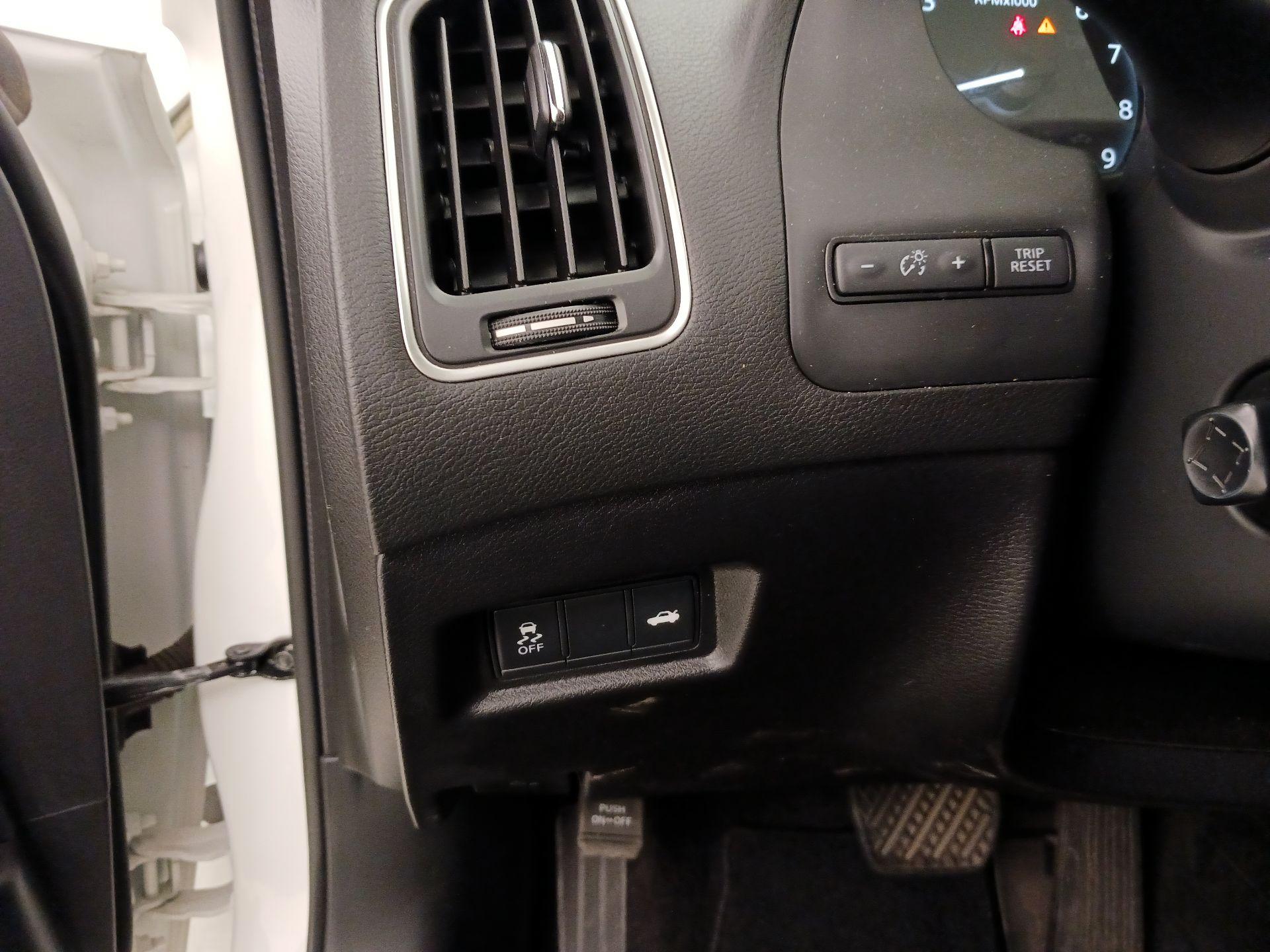 Thumbnail: 2022 INFINITI Q50 - 13