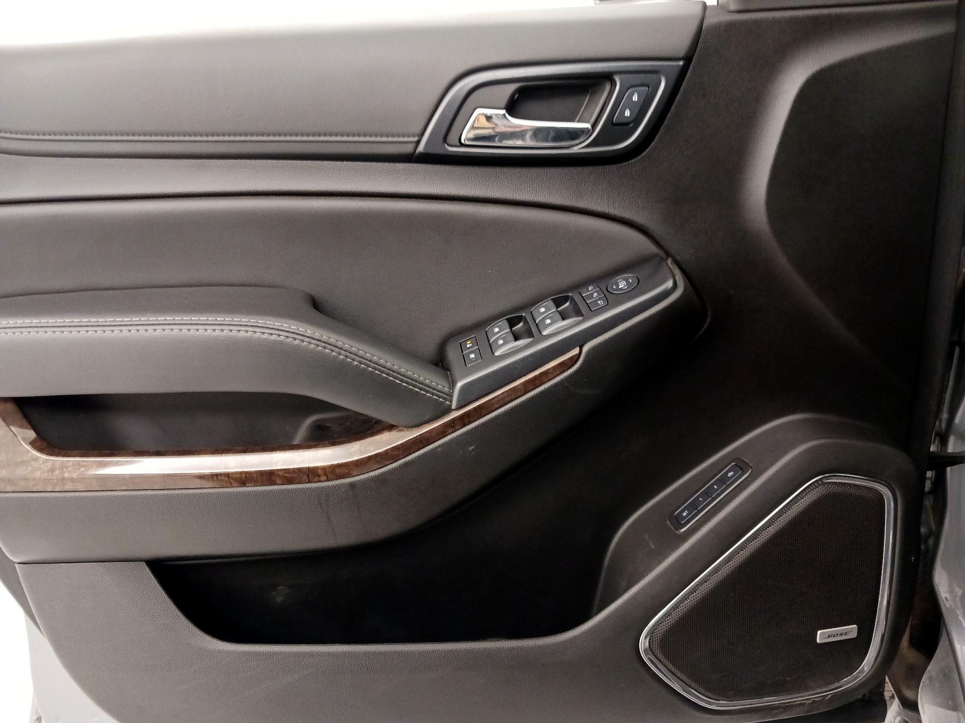 Thumbnail: 2020 Chevrolet Suburban - 12