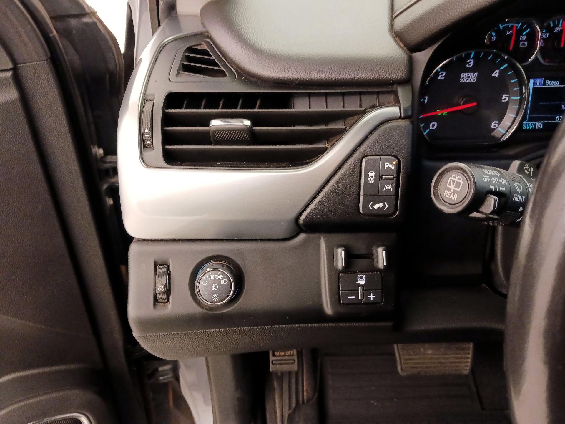 Thumbnail: 2020 Chevrolet Suburban - 13