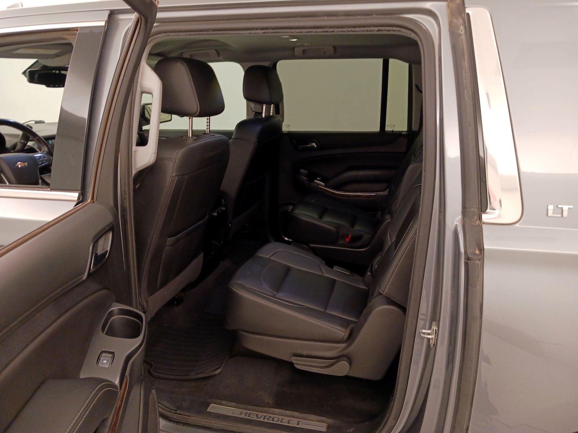 Thumbnail: 2020 Chevrolet Suburban - 20