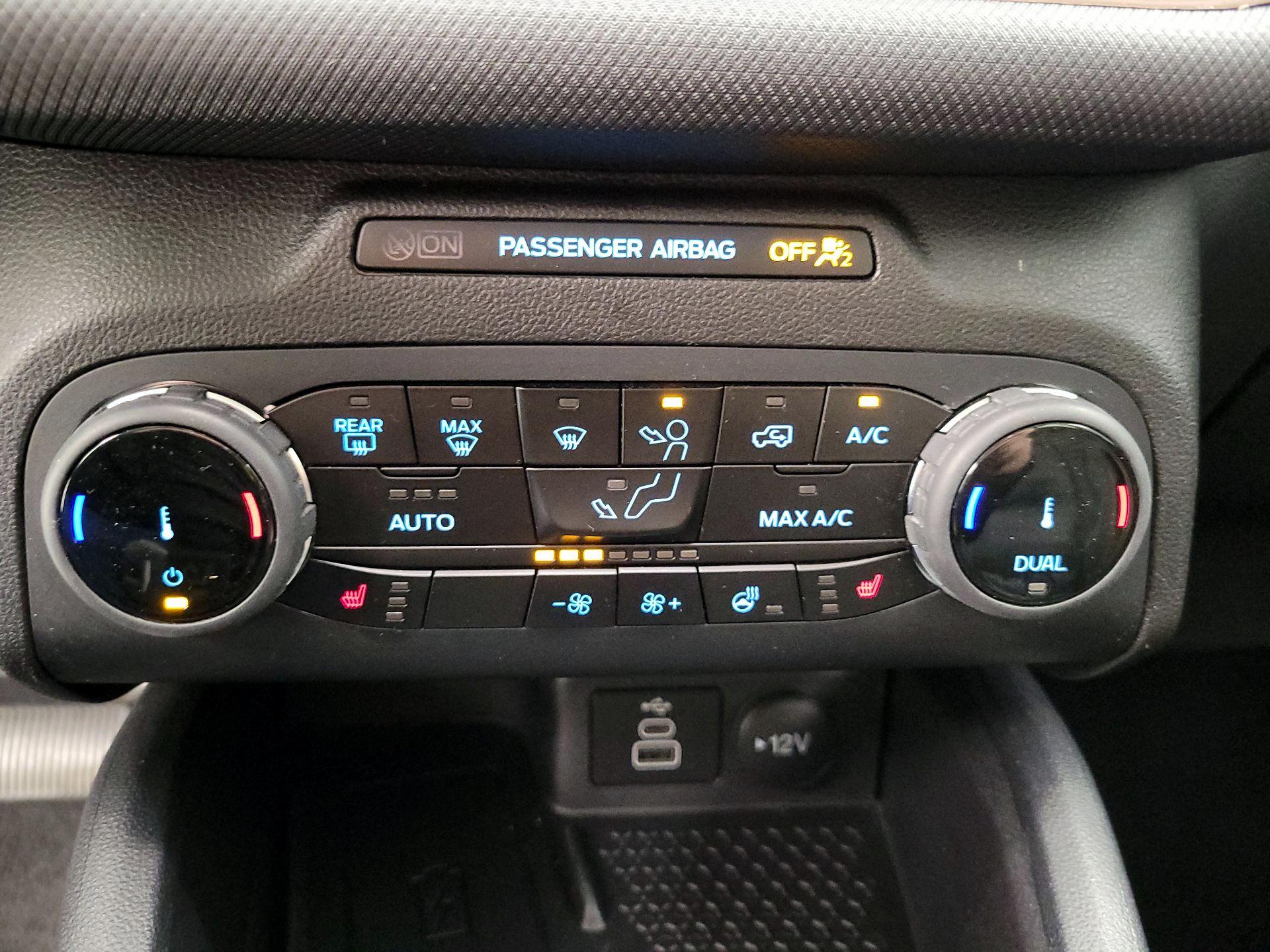 Thumbnail: 2023 Ford Bronco Sport - 15