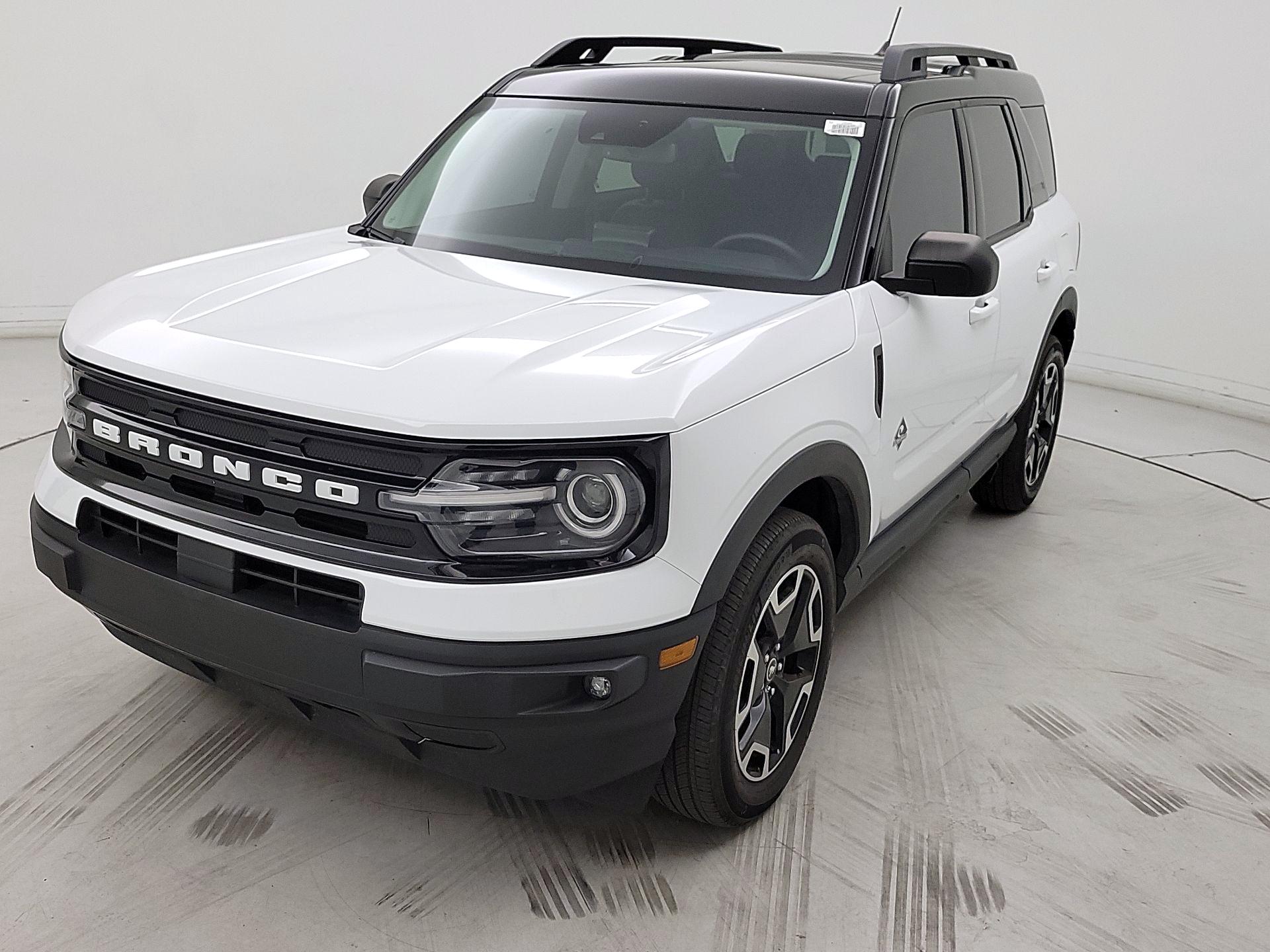 Thumbnail: 2023 Ford Bronco Sport - 3