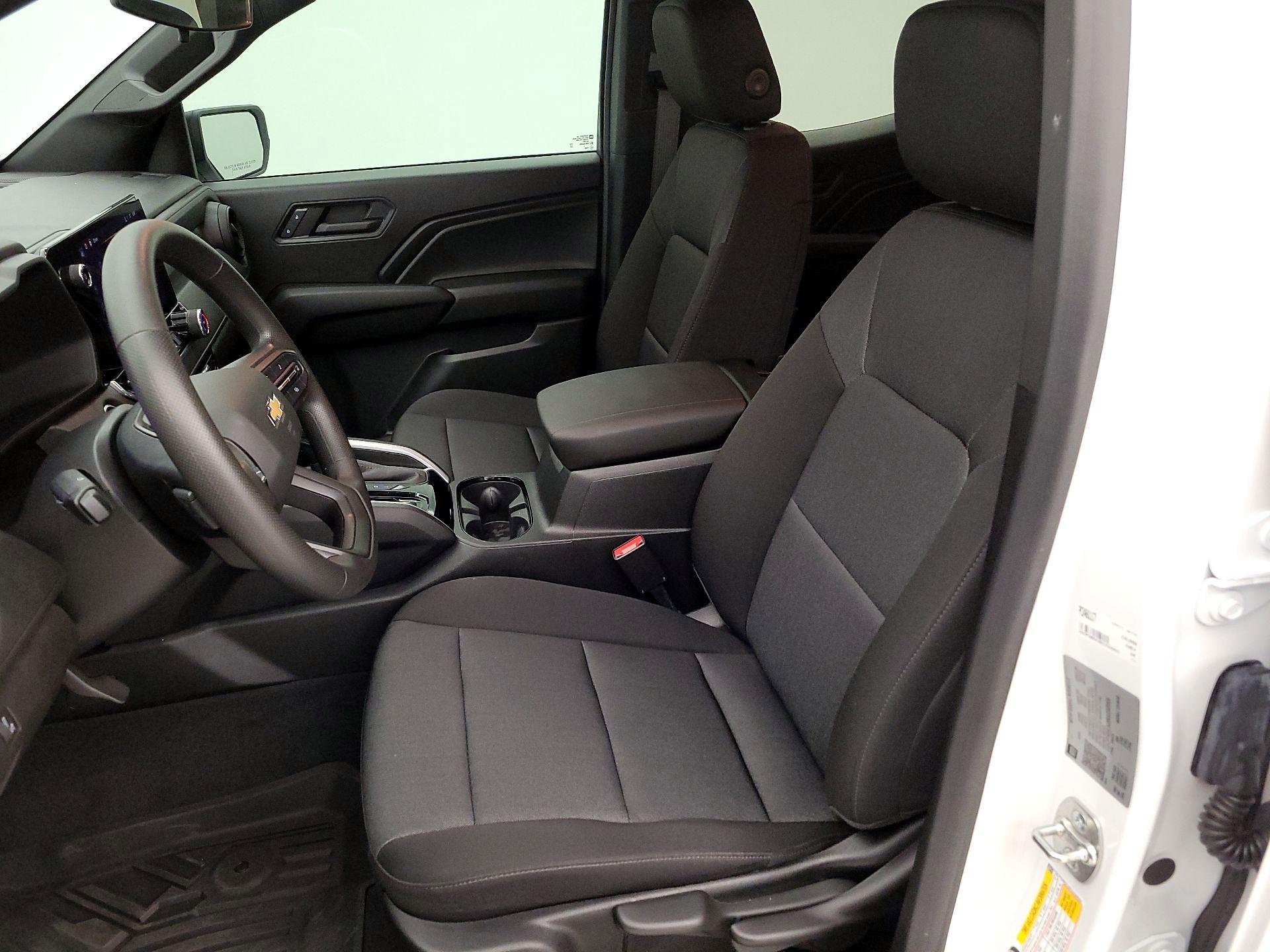 Thumbnail: 2024 Chevrolet Colorado - 11