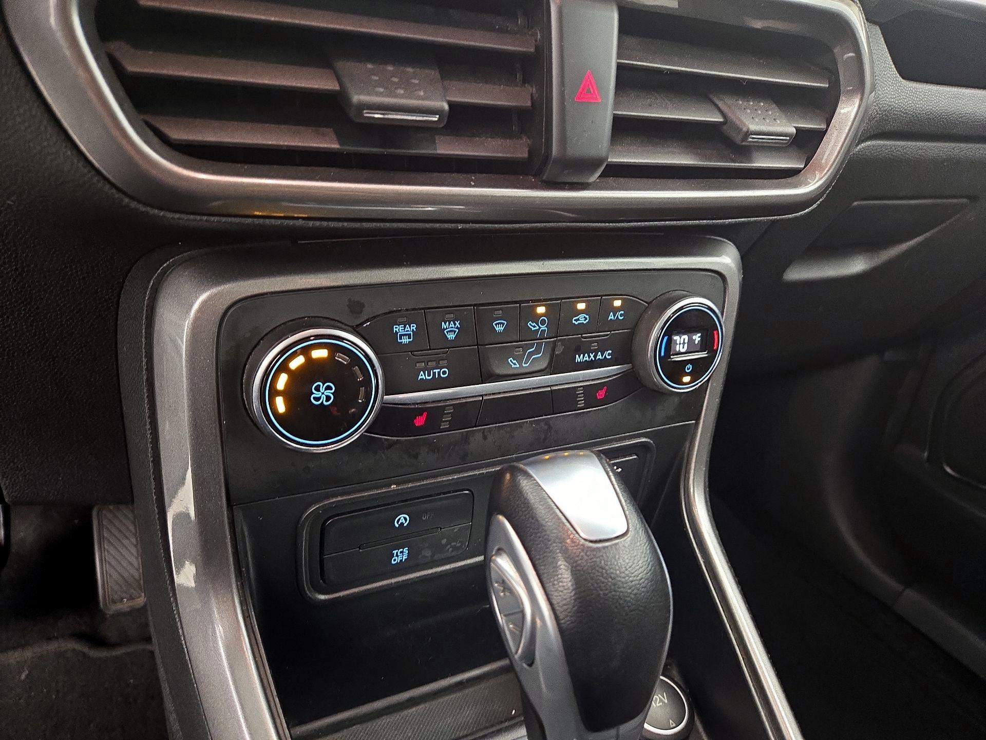 Thumbnail: 2022 Ford EcoSport - 16