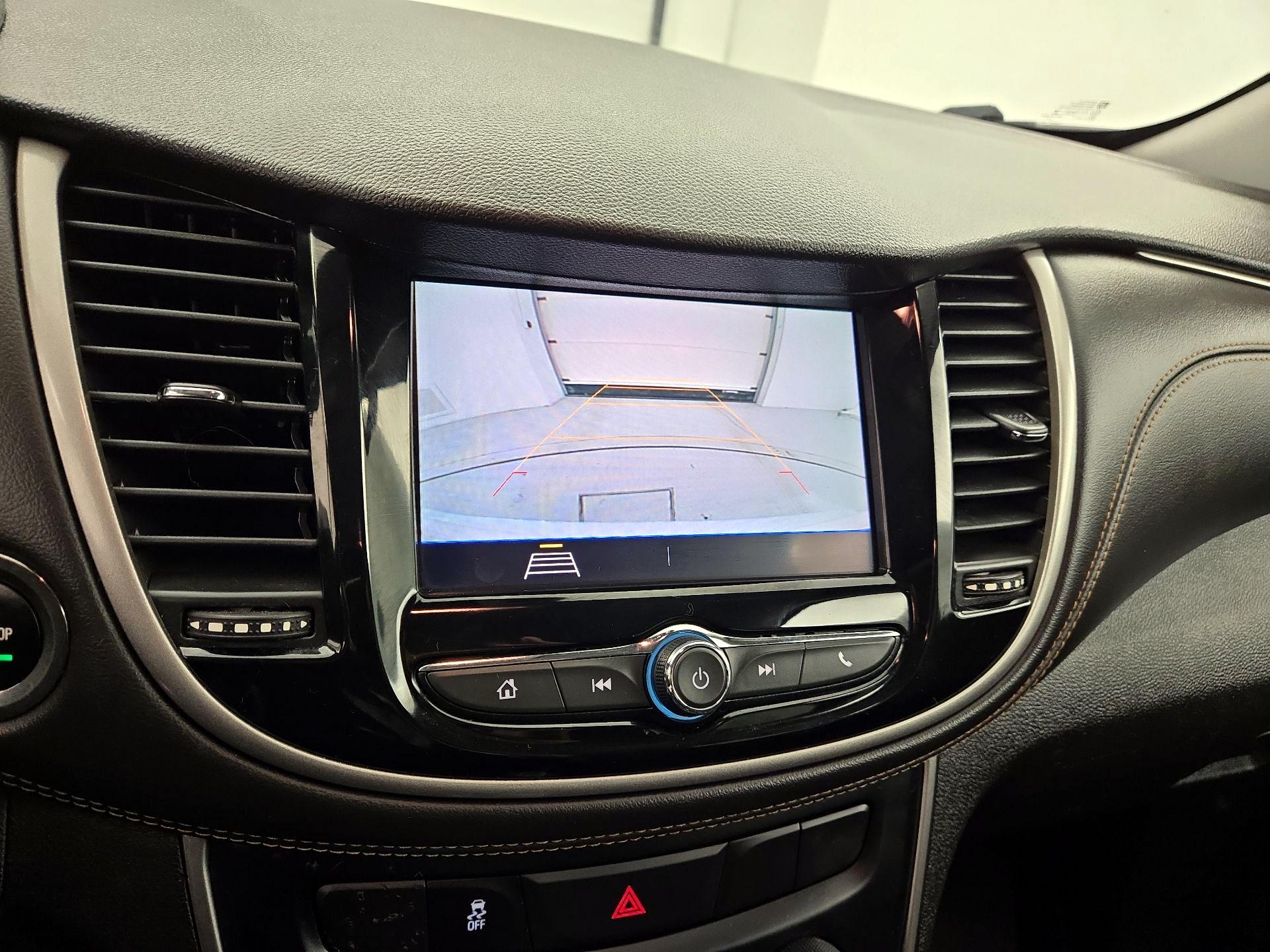 Thumbnail: 2020 Chevrolet Trax - 14