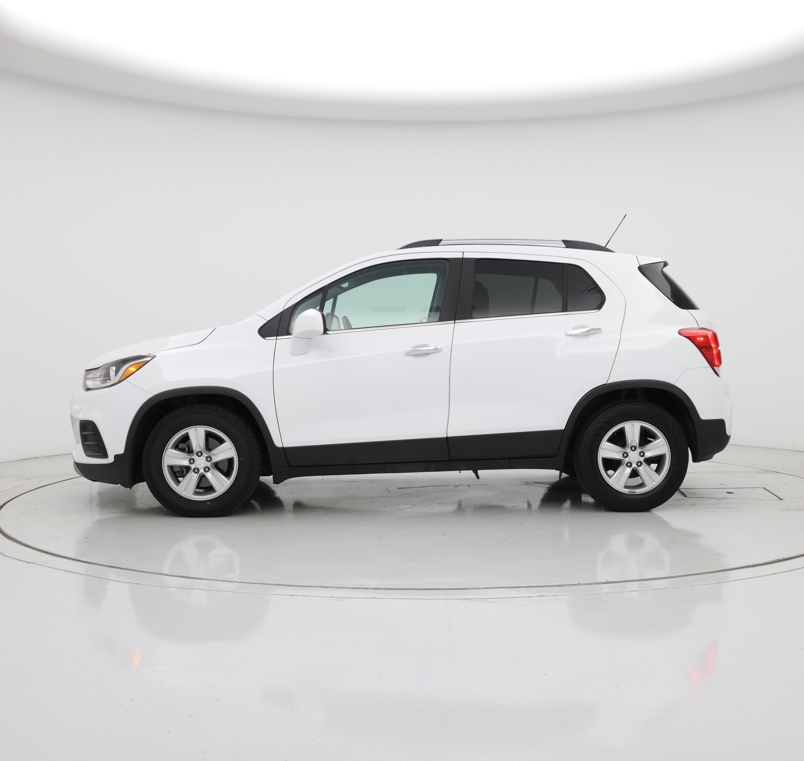 Thumbnail: 2020 Chevrolet Trax - 3