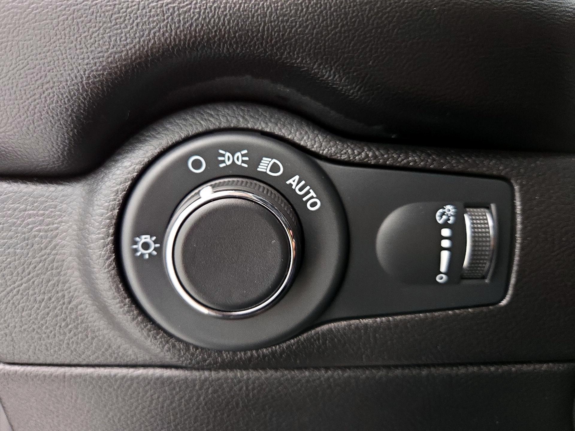 Thumbnail: 2023 Dodge Durango - 13