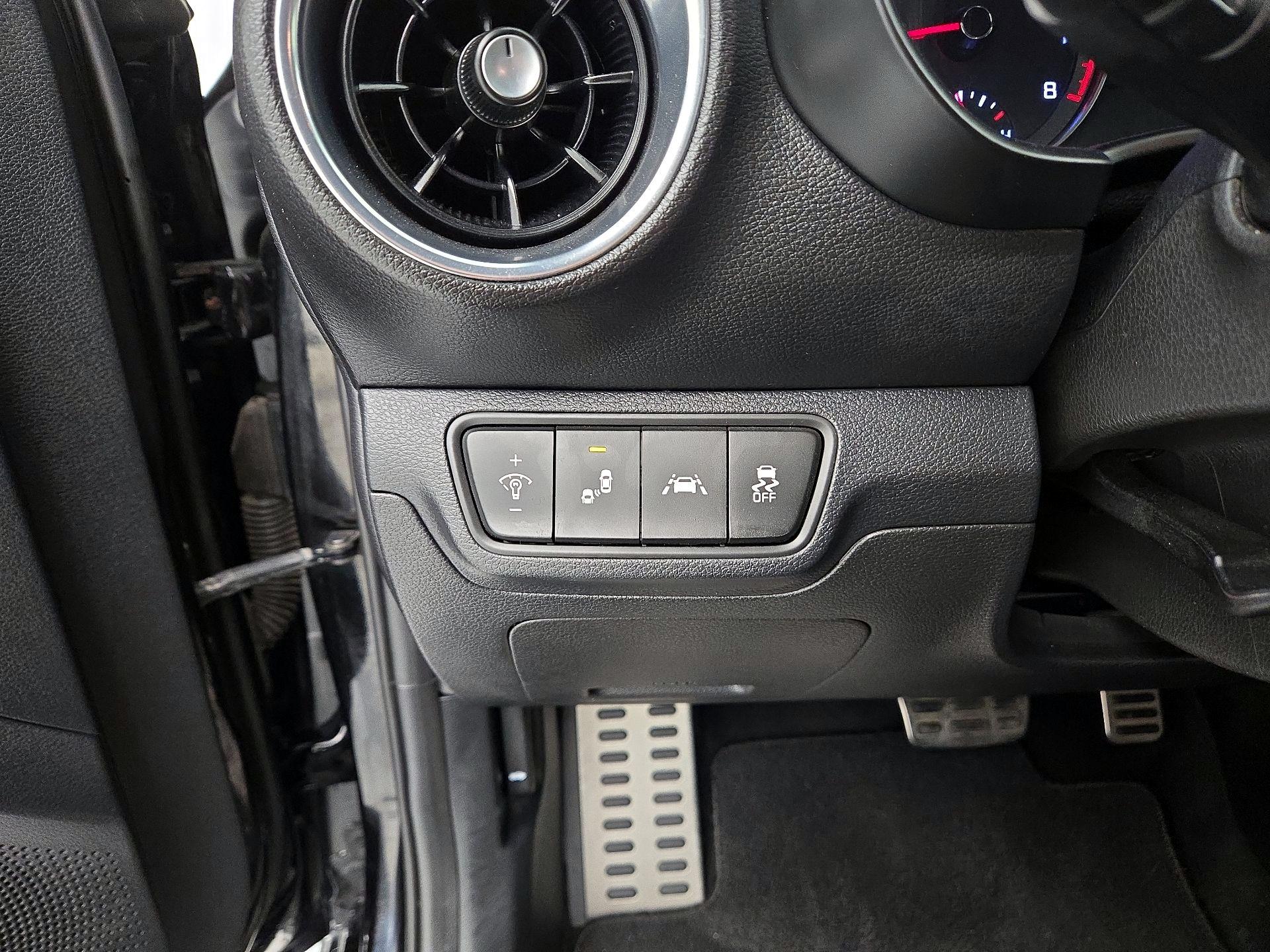 Thumbnail: 2021 Kia Forte - 13