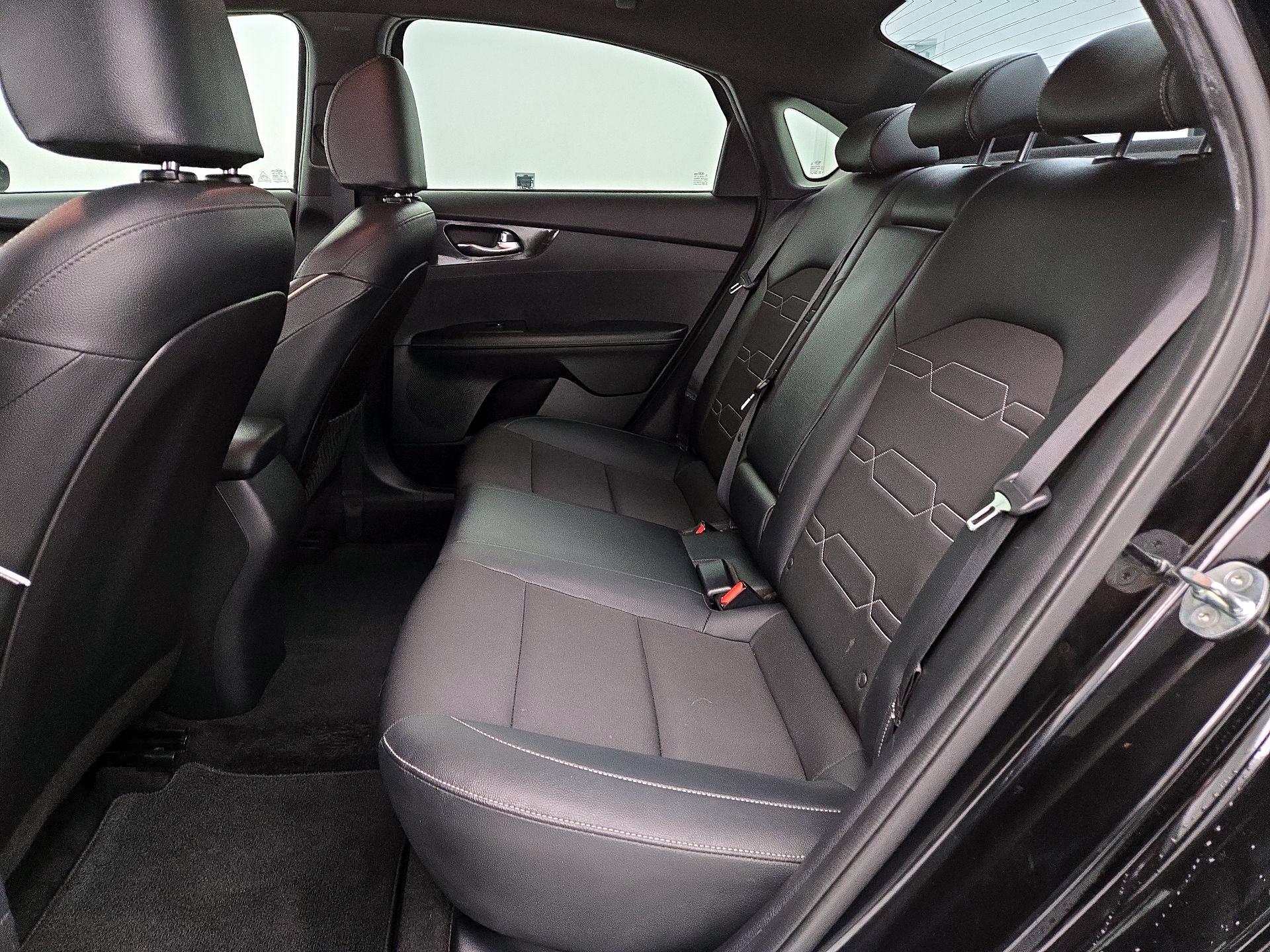 Thumbnail: 2021 Kia Forte - 19