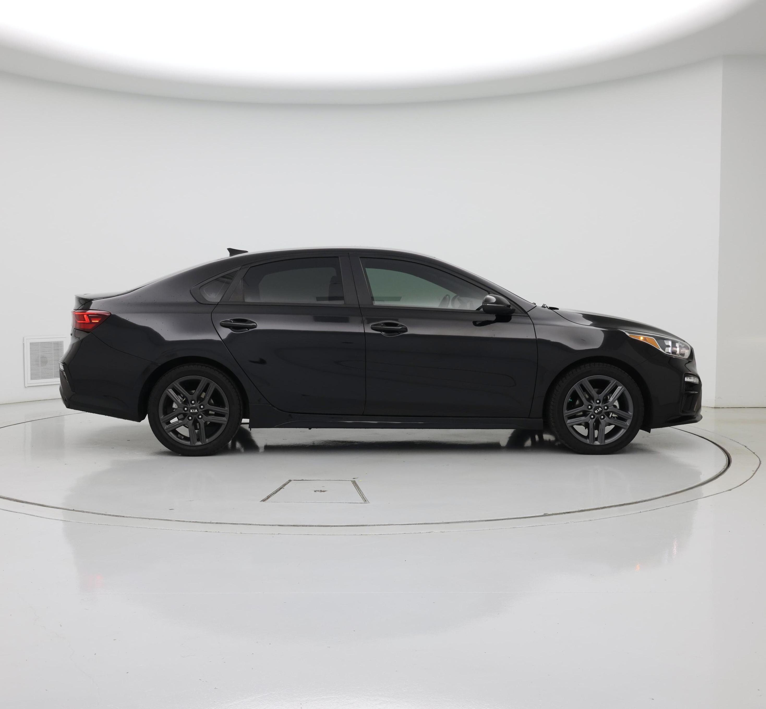 Thumbnail: 2021 Kia Forte - 7