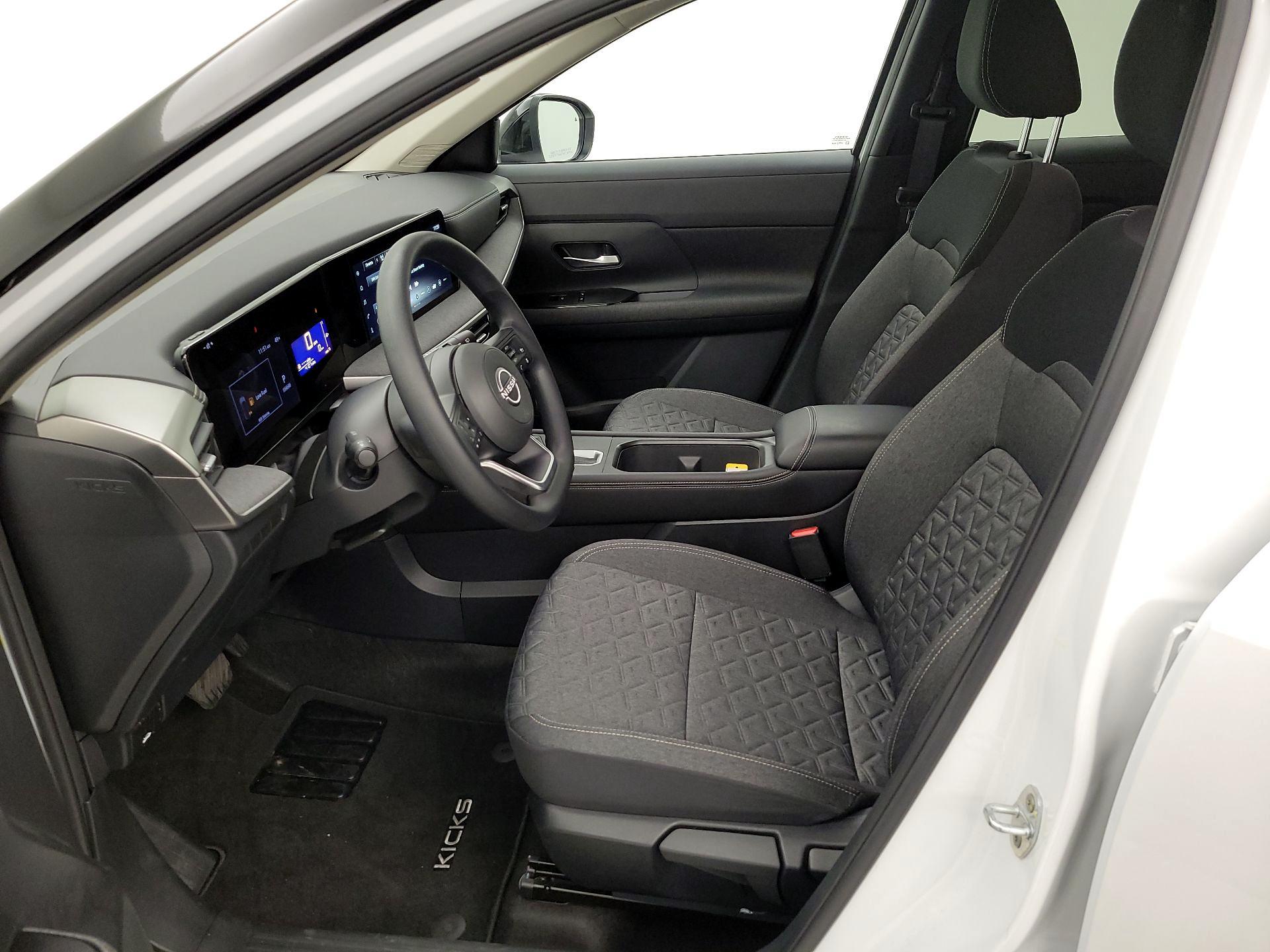 Thumbnail: 2025 Nissan Kicks - 11