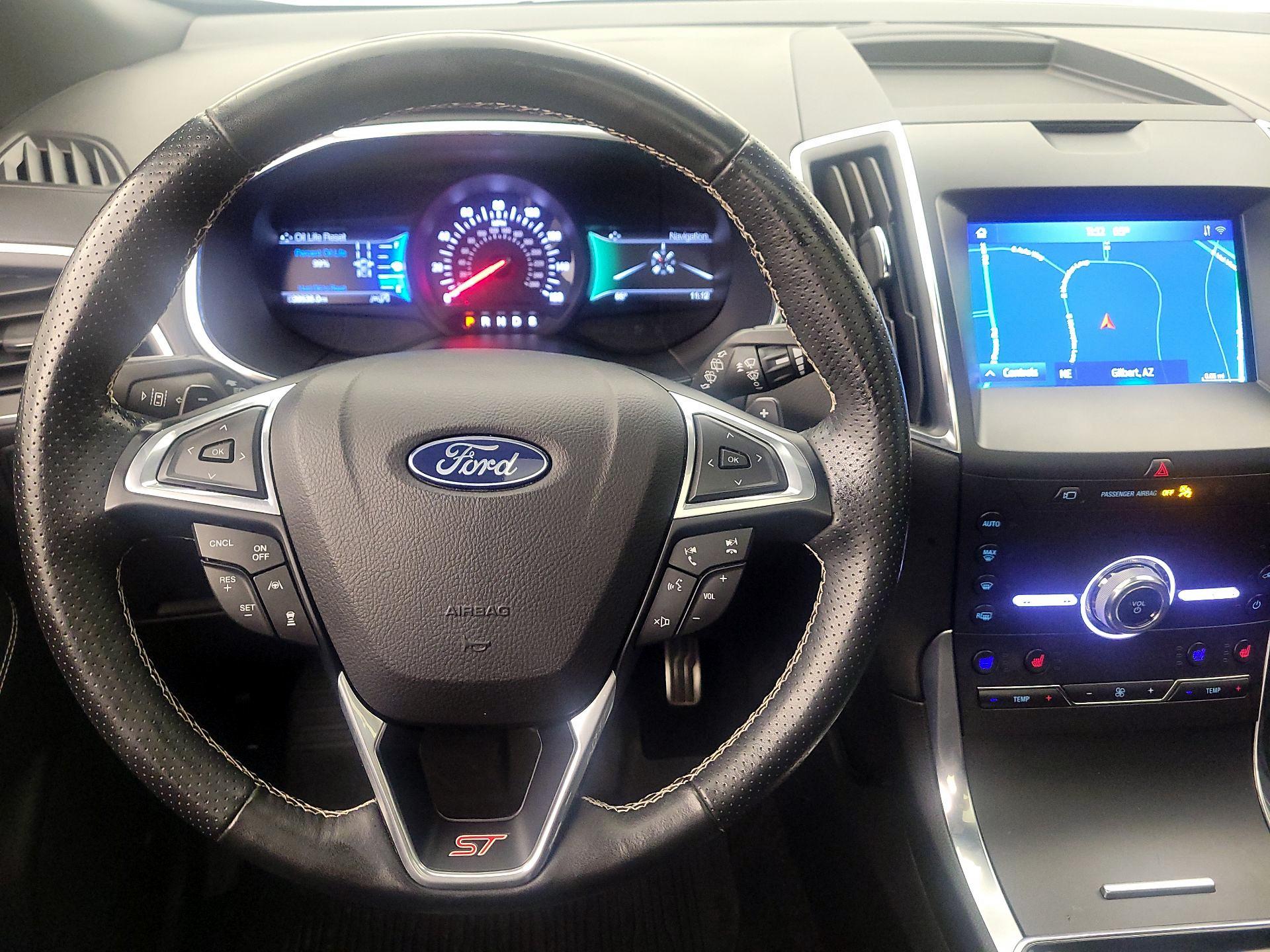 Thumbnail: 2020 Ford Edge - 10