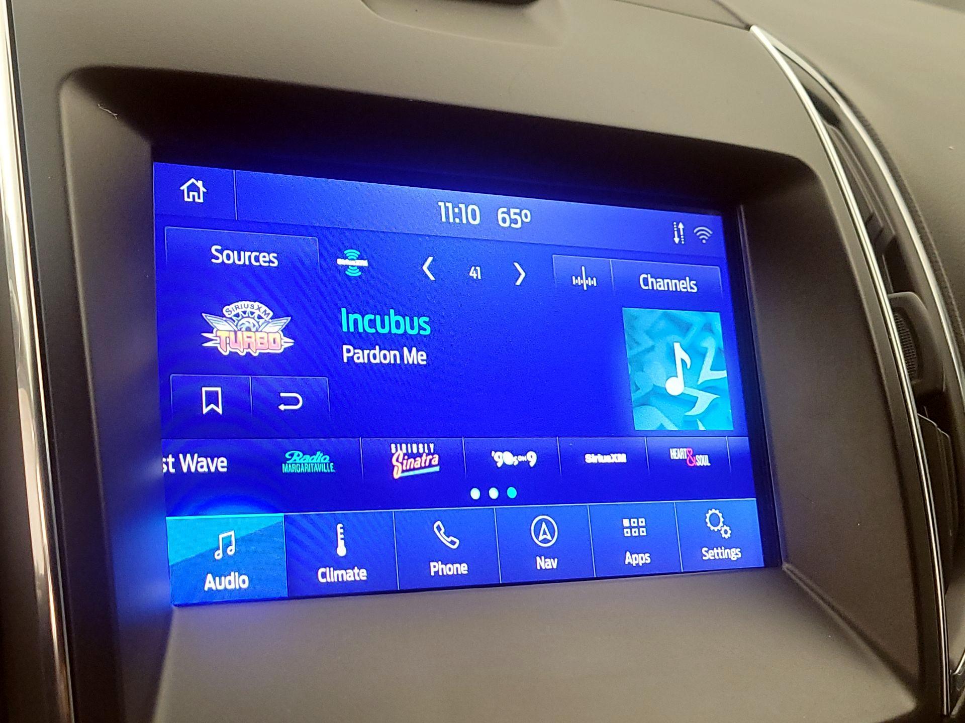 Thumbnail: 2020 Ford Edge - 16