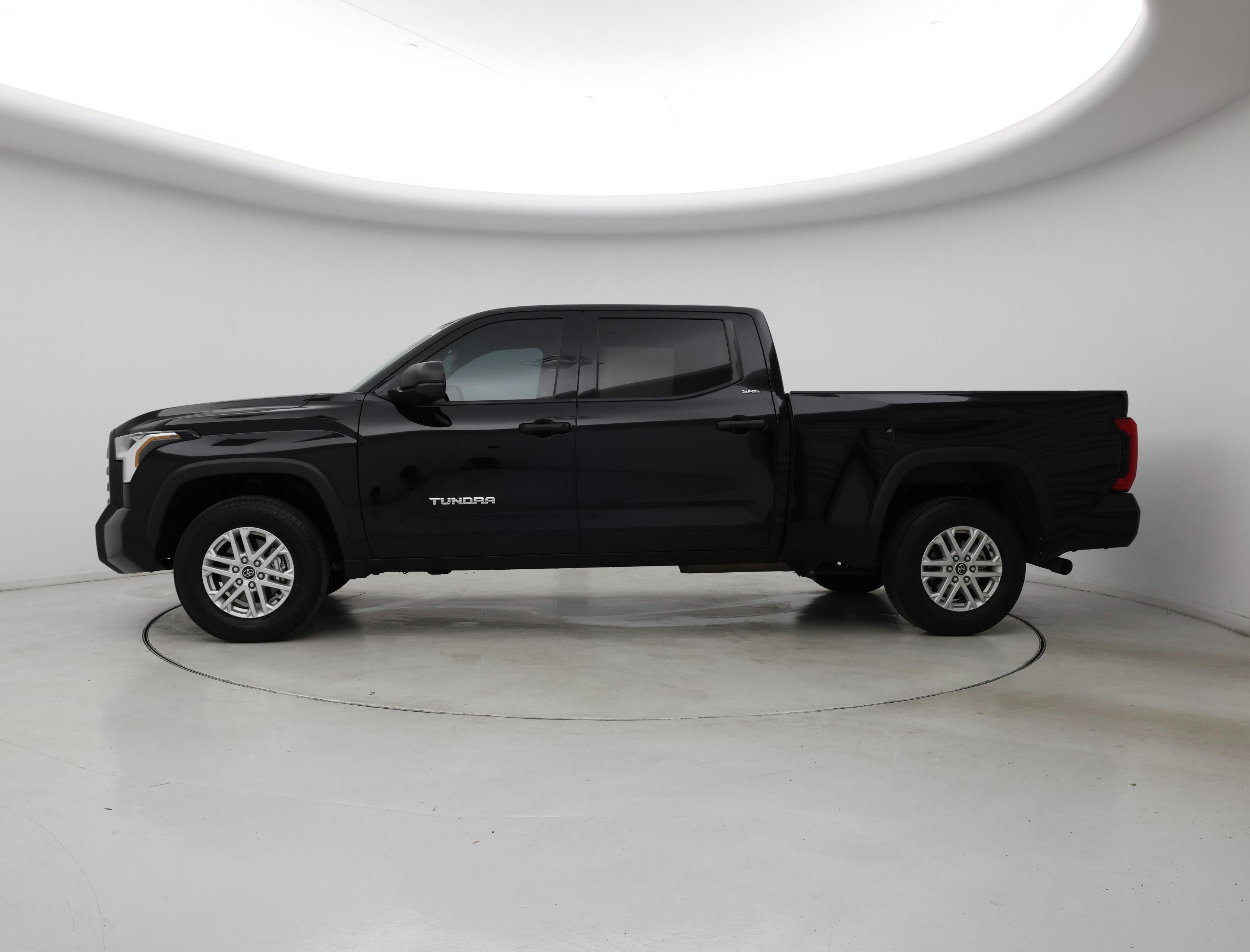 Thumbnail: 2024 Toyota Tundra - 3