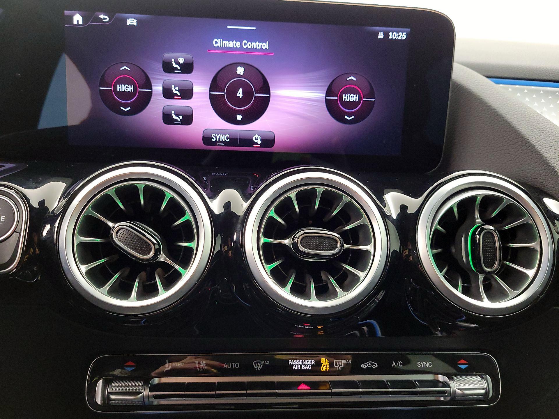 Thumbnail: 2025 Mercedes-Benz GLA - 16