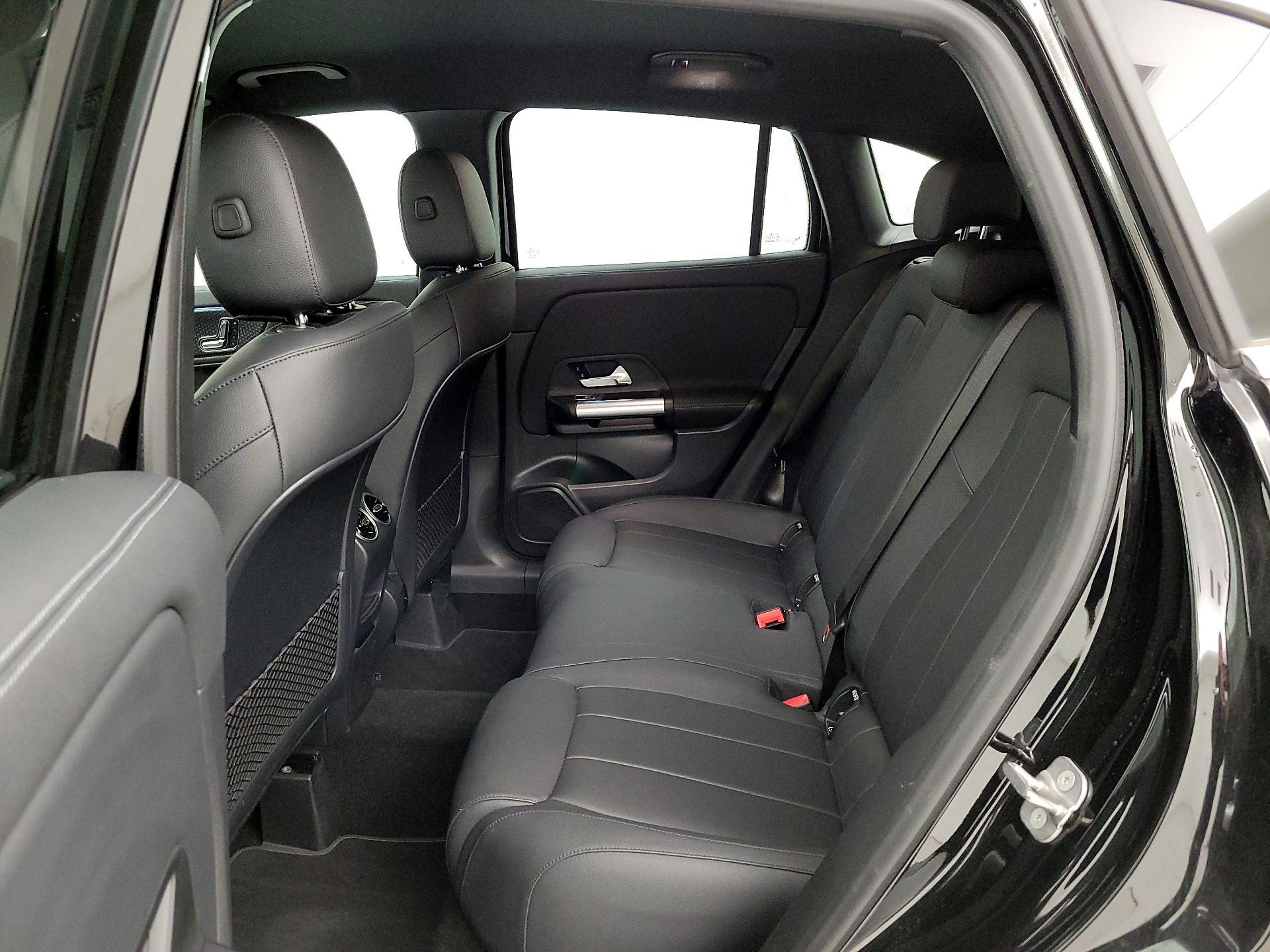 Thumbnail: 2025 Mercedes-Benz GLA - 19