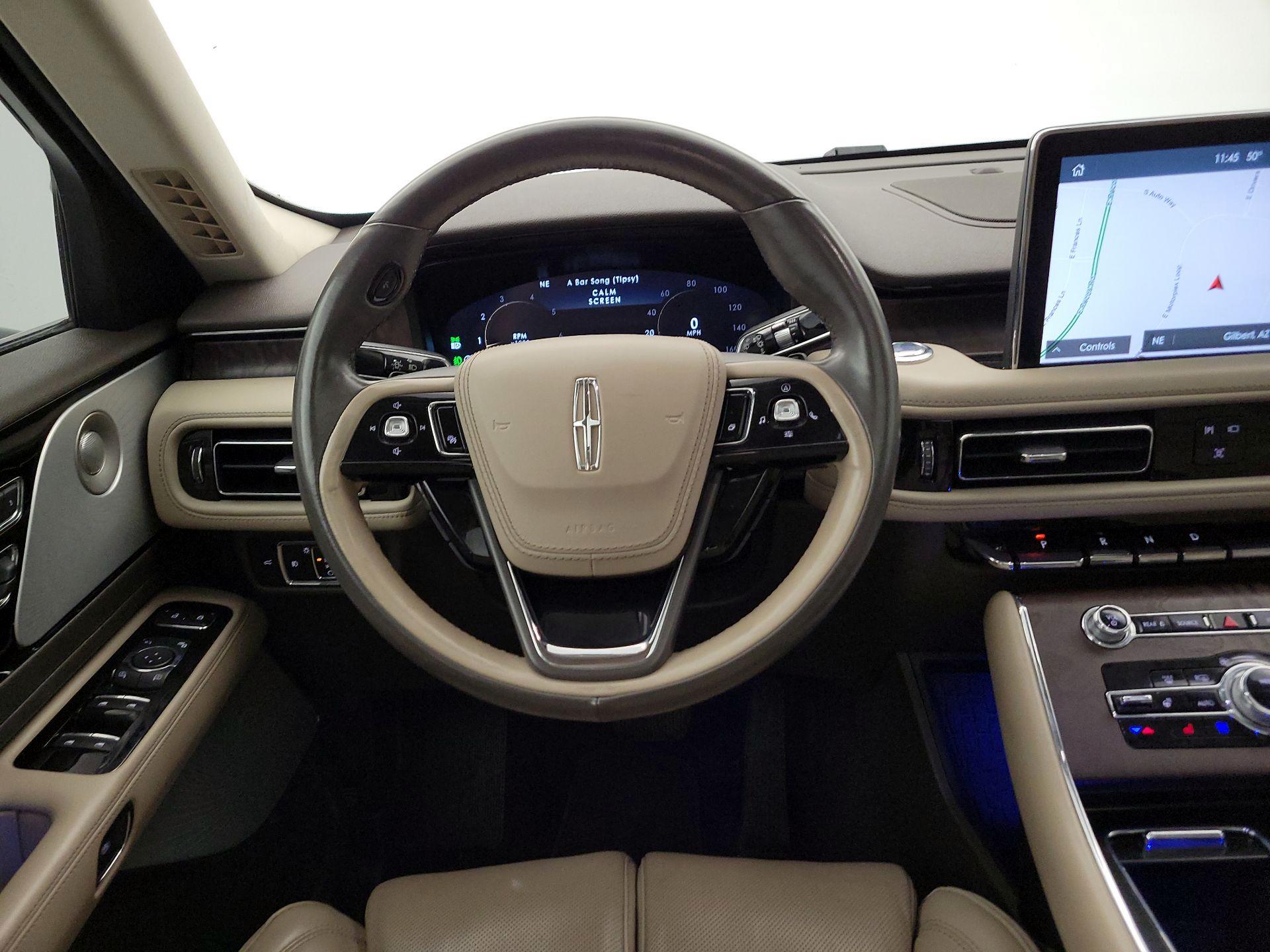 Thumbnail: 2020 Lincoln Aviator - 10