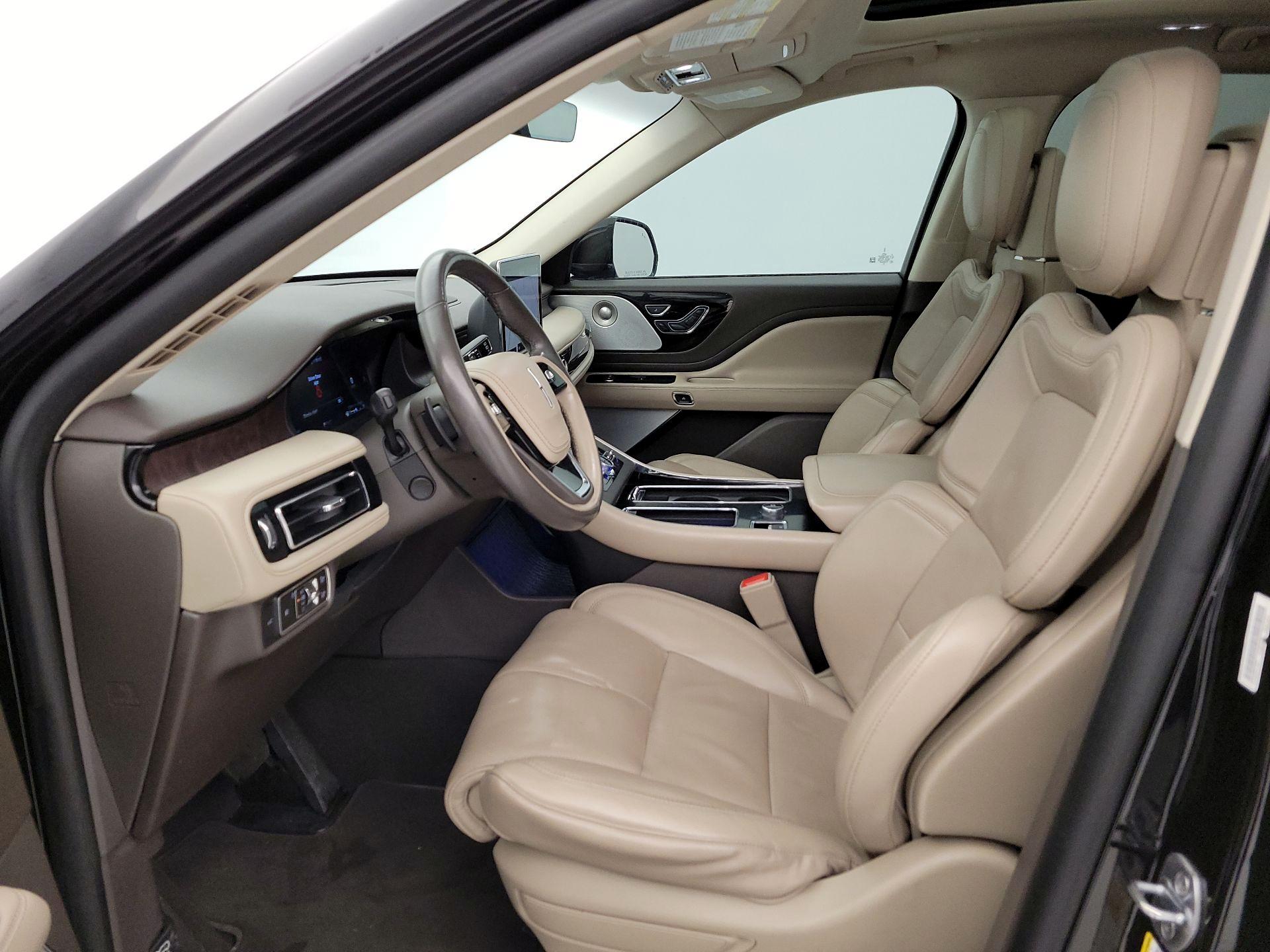 Thumbnail: 2020 Lincoln Aviator - 11