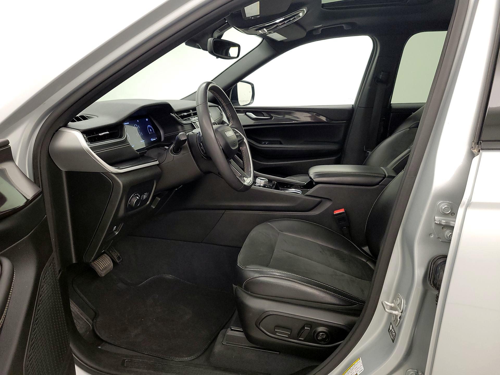 Thumbnail: 2023 Jeep Grand Cherokee L - 11