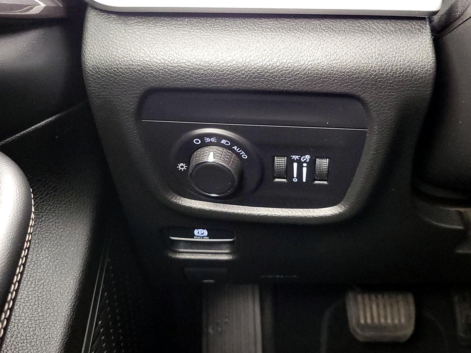 Thumbnail: 2023 Jeep Grand Cherokee L - 13