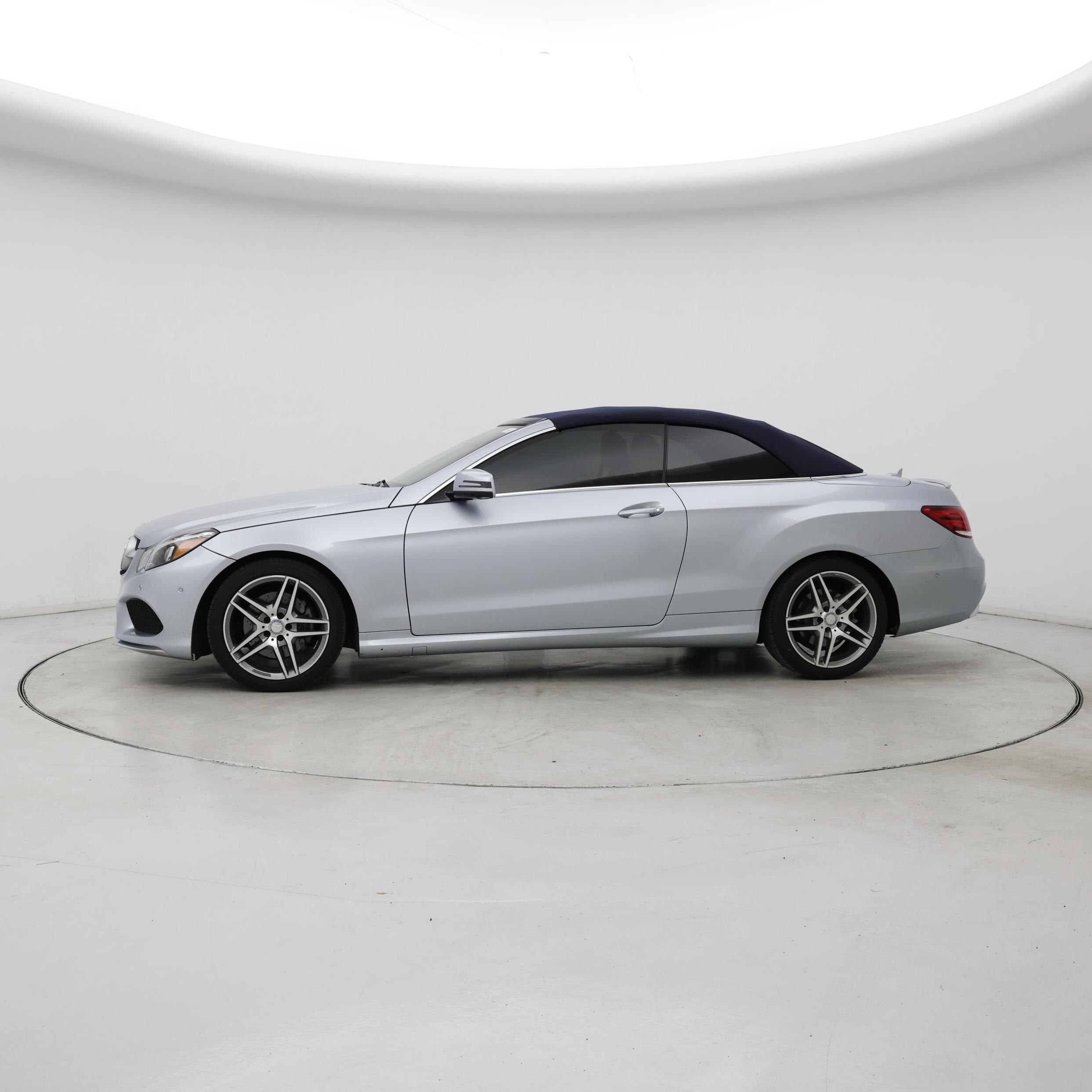 Thumbnail: 2017 Mercedes-Benz E-Class - 3