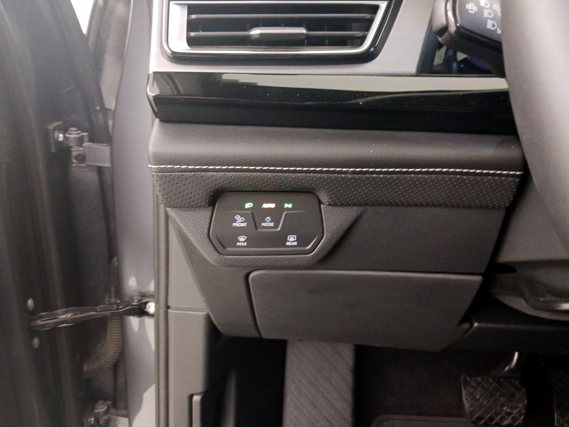 Thumbnail: 2024 Volkswagen Atlas - 13